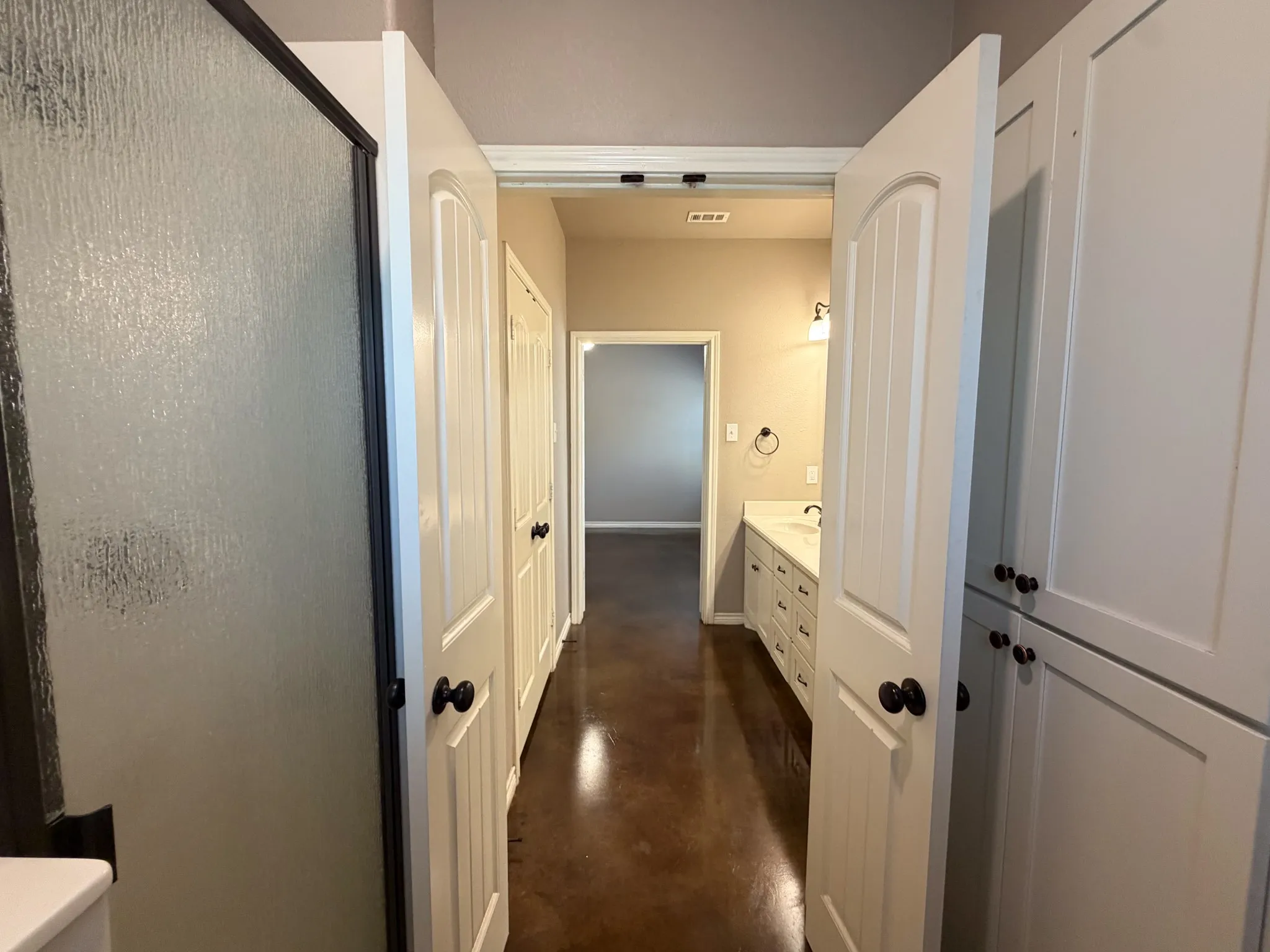 Single Family Residence For Rent in Ellis County , 161 E Canton Street, Palmer, Texas 75152, 3 Bedroom, 2 Bathroom, Garage spaces, 1,350 Sqft, built in 2017, mls#21399664, Real Estate Agent in Palmer, Homes For Rent in Ellis county, Homes For Rent in Palmer, Realtor in Palmer Texas, Real Estate Brokerage Independent Realty Texas, Luminita Cordes Realtor