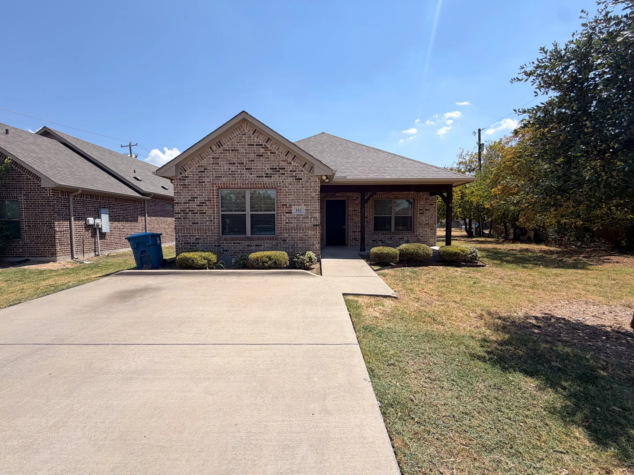 Single Family Residence For Rent in Ellis County , 161 E Canton Street, Palmer, Texas 75152, 3 Bedroom, 2 Bathroom, Garage spaces, 1,350 Sqft, built in 2017, mls#21399664, Real Estate Agent in Palmer, Homes For Rent in Ellis county, Homes For Rent in Palmer, Realtor in Palmer Texas, Real Estate Brokerage Independent Realty Texas, Luminita Cordes Realtor