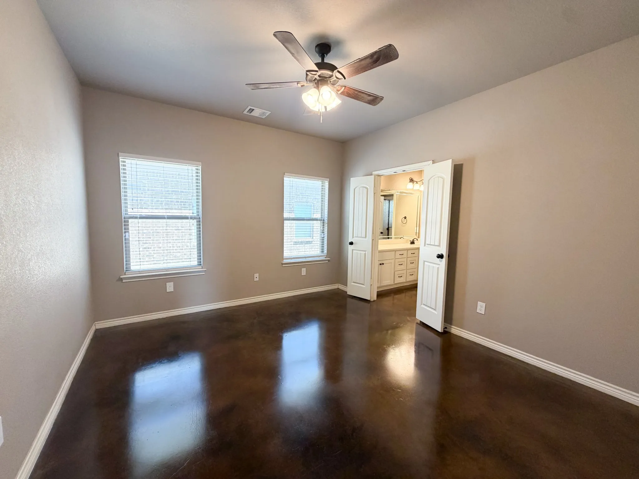 Single Family Residence For Rent in Ellis County , 161 E Canton Street, Palmer, Texas 75152, 3 Bedroom, 2 Bathroom, Garage spaces, 1,350 Sqft, built in 2017, mls#21399664, Real Estate Agent in Palmer, Homes For Rent in Ellis county, Homes For Rent in Palmer, Realtor in Palmer Texas, Real Estate Brokerage Independent Realty Texas, Luminita Cordes Realtor