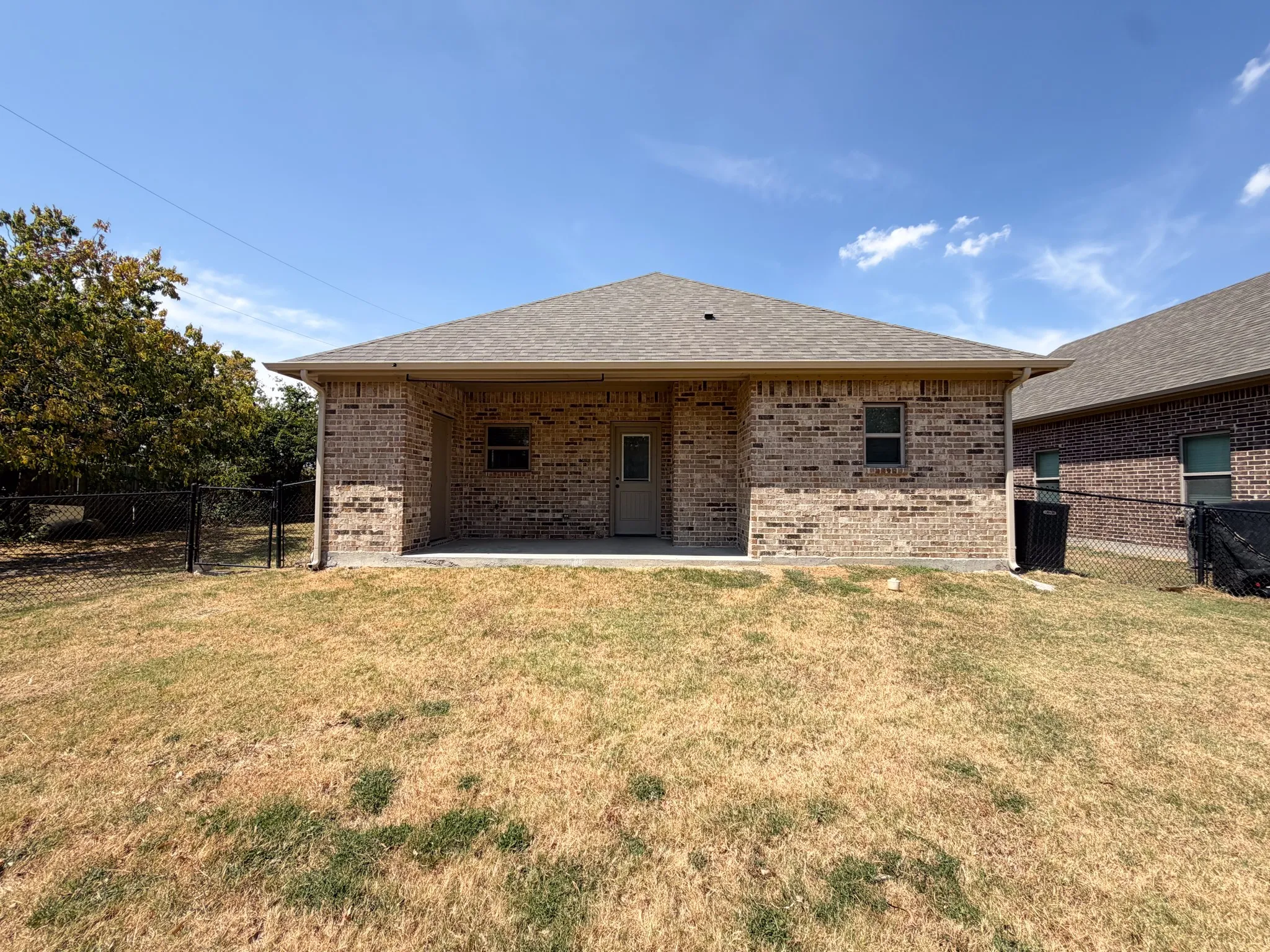 Single Family Residence For Rent in Ellis County , 161 E Canton Street, Palmer, Texas 75152, 3 Bedroom, 2 Bathroom, Garage spaces, 1,350 Sqft, built in 2017, mls#21399664, Real Estate Agent in Palmer, Homes For Rent in Ellis county, Homes For Rent in Palmer, Realtor in Palmer Texas, Real Estate Brokerage Independent Realty Texas, Luminita Cordes Realtor