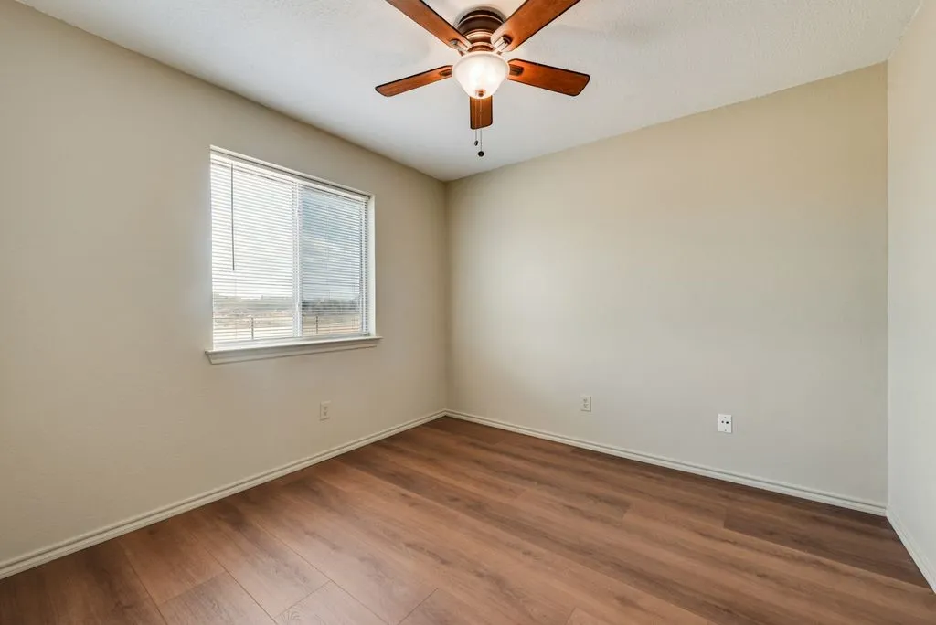 Single Family Residence For Rent in Tarrant County , 5604 Maurie Drive, Haltom City, Texas 76148, 3 Bedroom, 2 Bathroom, 2 Garage spaces, 1,484 Sqft, built in 1987, mls#21397436, Real Estate Agent in Haltom City, Homes For Rent in Tarrant county, Homes For Rent in Haltom City, Realtor in Haltom City Texas, Real Estate Brokerage Independent Realty Texas, Luminita Cordes Realtor