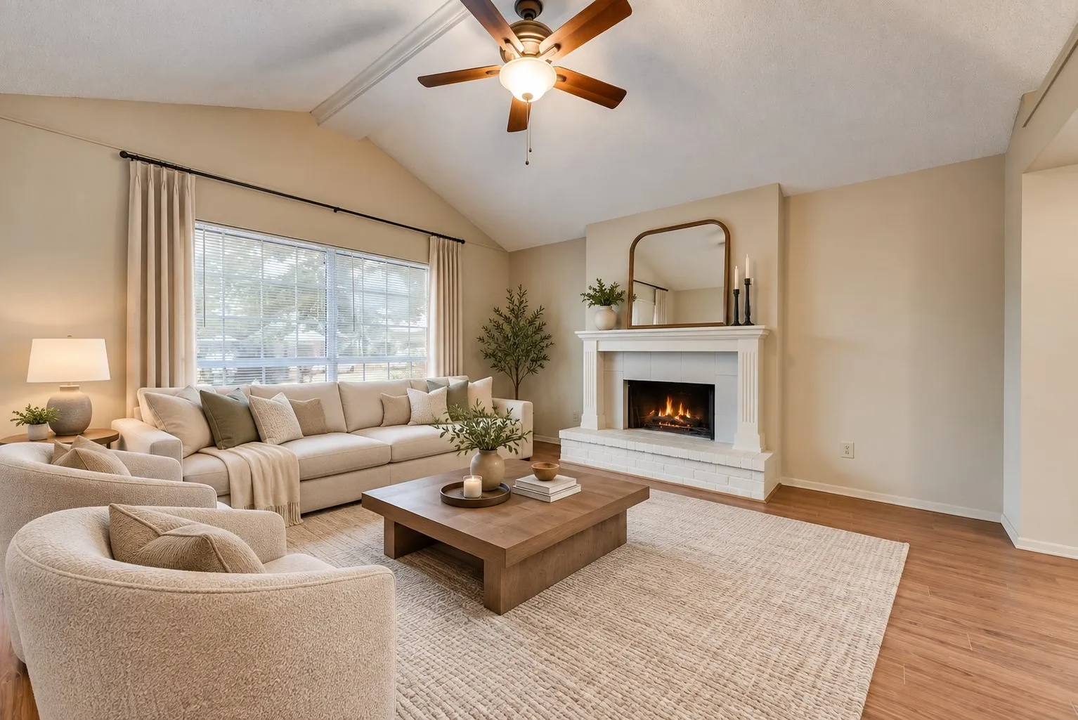 Single Family Residence For Rent in Tarrant County , 5604 Maurie Drive, Haltom City, Texas 76148, 3 Bedroom, 2 Bathroom, 2 Garage spaces, 1,484 Sqft, built in 1987, mls#21397436, Real Estate Agent in Haltom City, Homes For Rent in Tarrant county, Homes For Rent in Haltom City, Realtor in Haltom City Texas, Real Estate Brokerage Independent Realty Texas, Luminita Cordes Realtor
