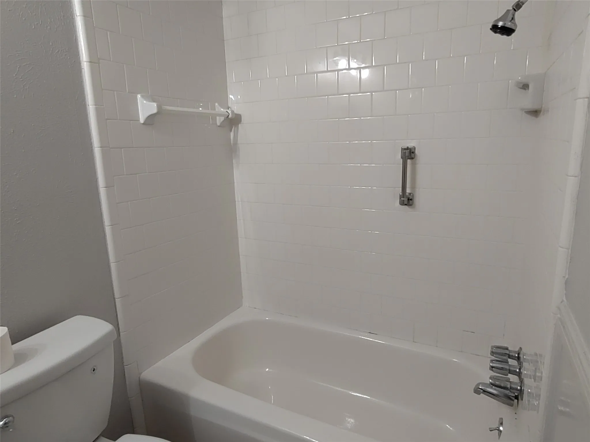 Townhouse For Rent in Tarrant County , 1611 Cindy Court, Arlington, Texas 76012, 3 Bedroom, 2 Bathroom, 2 Garage spaces, 1,430 Sqft, built in 1968, mls#21399672, Real Estate Agent in Arlington, Homes For Rent in Tarrant county, Homes For Rent in Arlington, Realtor in Arlington Texas, Real Estate Brokerage Independent Realty Texas, Luminita Cordes Realtor