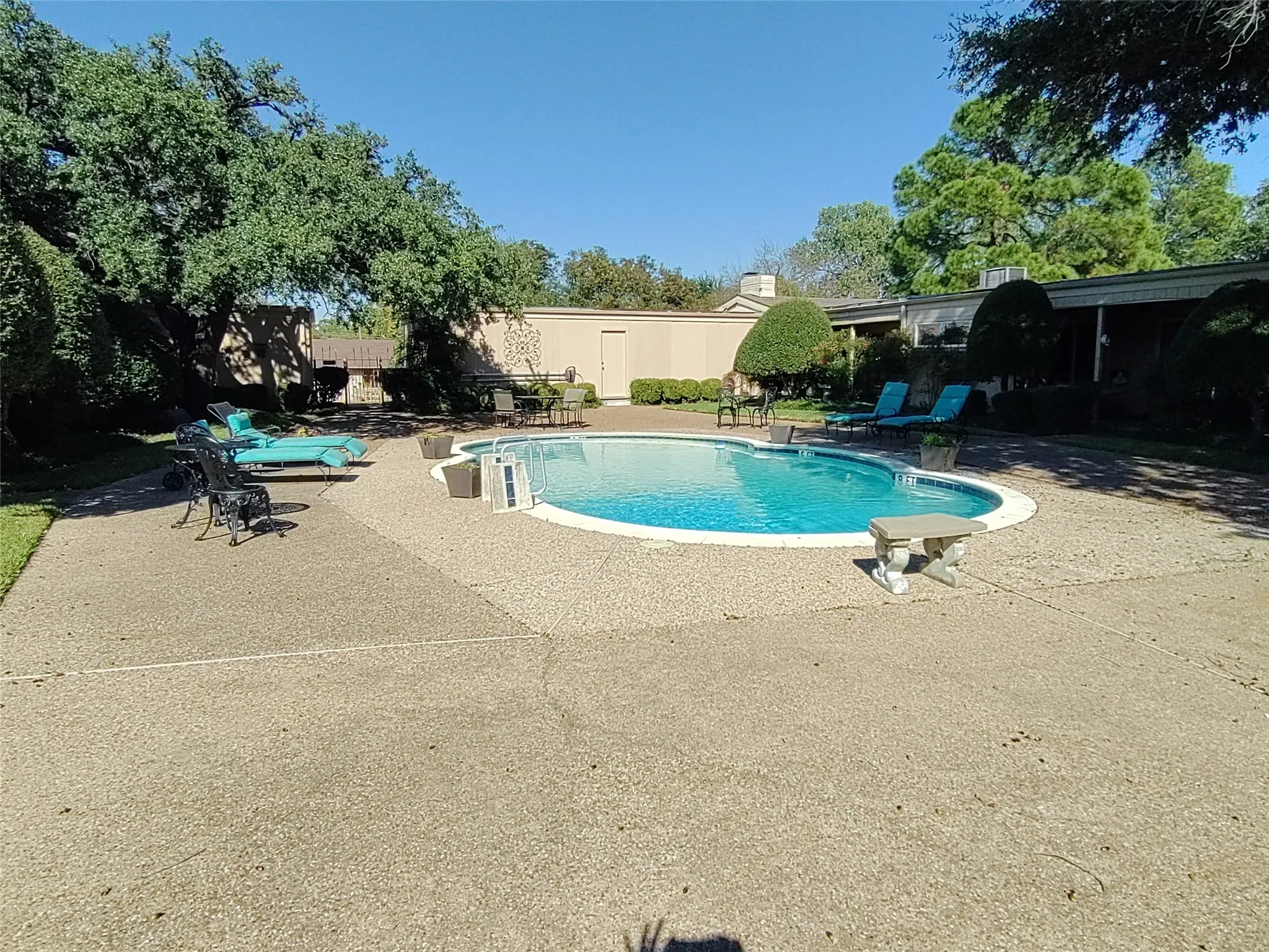 Townhouse For Rent in Tarrant County , 1611 Cindy Court, Arlington, Texas 76012, 3 Bedroom, 2 Bathroom, 2 Garage spaces, 1,430 Sqft, built in 1968, mls#21399672, Real Estate Agent in Arlington, Homes For Rent in Tarrant county, Homes For Rent in Arlington, Realtor in Arlington Texas, Real Estate Brokerage Independent Realty Texas, Luminita Cordes Realtor