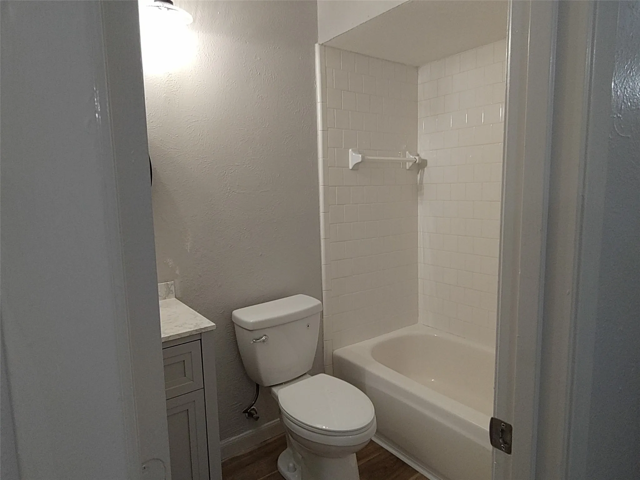 Townhouse For Rent in Tarrant County , 1611 Cindy Court, Arlington, Texas 76012, 3 Bedroom, 2 Bathroom, 2 Garage spaces, 1,430 Sqft, built in 1968, mls#21399672, Real Estate Agent in Arlington, Homes For Rent in Tarrant county, Homes For Rent in Arlington, Realtor in Arlington Texas, Real Estate Brokerage Independent Realty Texas, Luminita Cordes Realtor