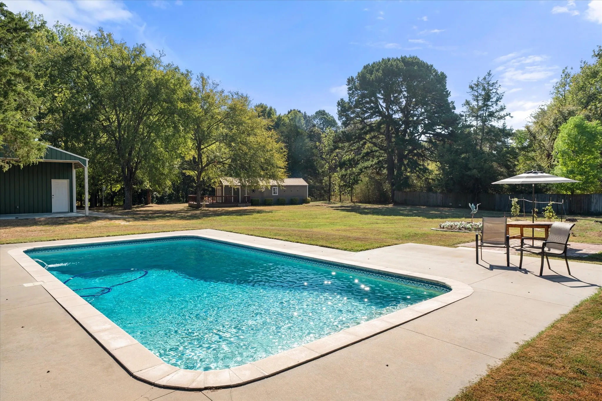 Single Family Residence For Sale in Titus County , 6170 N US Highway 271, Mt Pleasant, Texas 75455, 3 Bedroom, 3 Bathroom, Garage spaces, 2,433 Sqft, built in 1993, mls#21399347, Real Estate Agent in Mt Pleasant, Homes For Sale in Titus county, Homes For Sale in Mt Pleasant, Realtor in Mt Pleasant Texas, Real Estate Brokerage Independent Realty Texas, Luminita Cordes Realtor