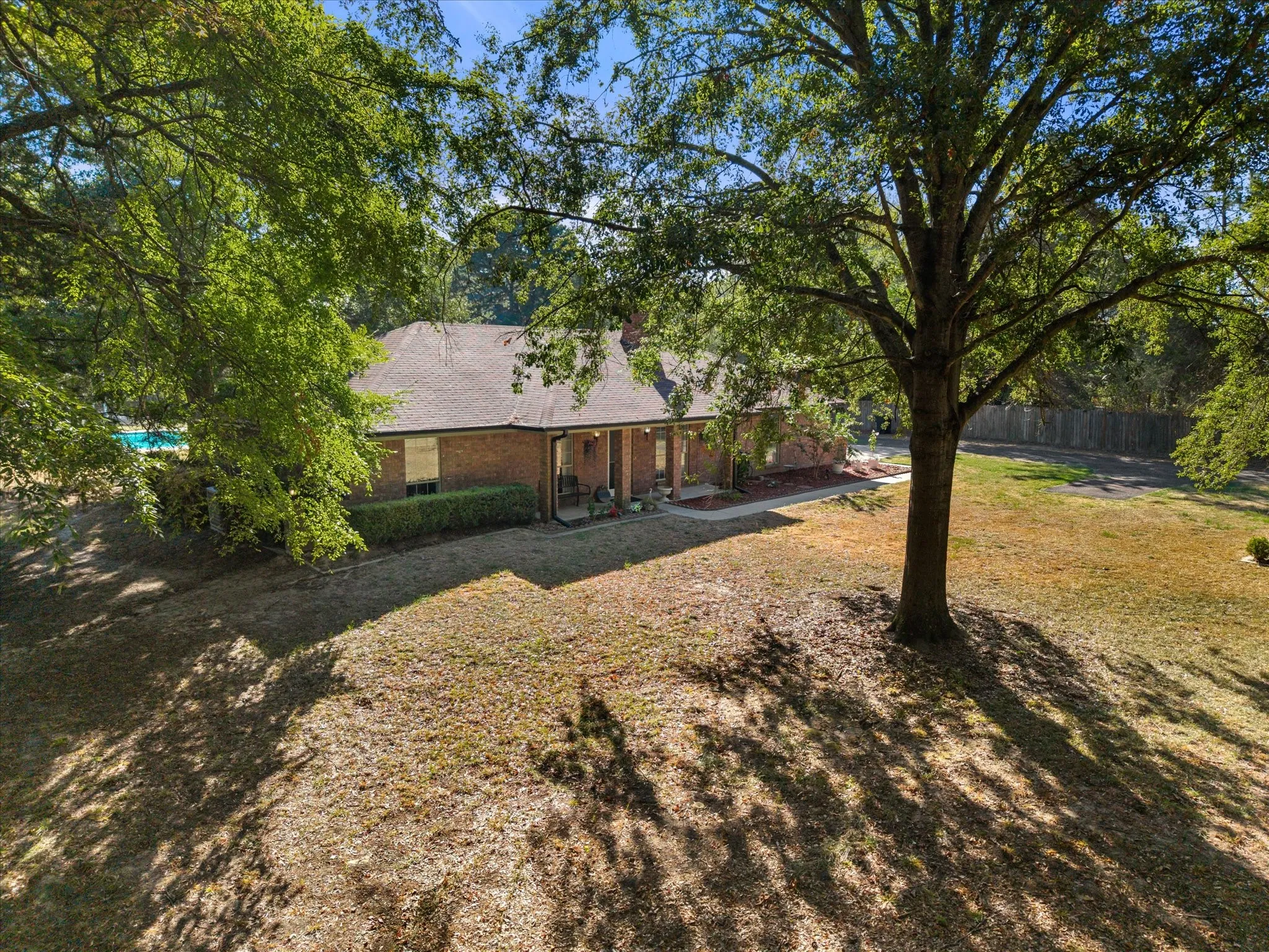 Single Family Residence For Sale in Titus County , 6170 N US Highway 271, Mt Pleasant, Texas 75455, 3 Bedroom, 3 Bathroom, Garage spaces, 2,433 Sqft, built in 1993, mls#21399347, Real Estate Agent in Mt Pleasant, Homes For Sale in Titus county, Homes For Sale in Mt Pleasant, Realtor in Mt Pleasant Texas, Real Estate Brokerage Independent Realty Texas, Luminita Cordes Realtor
