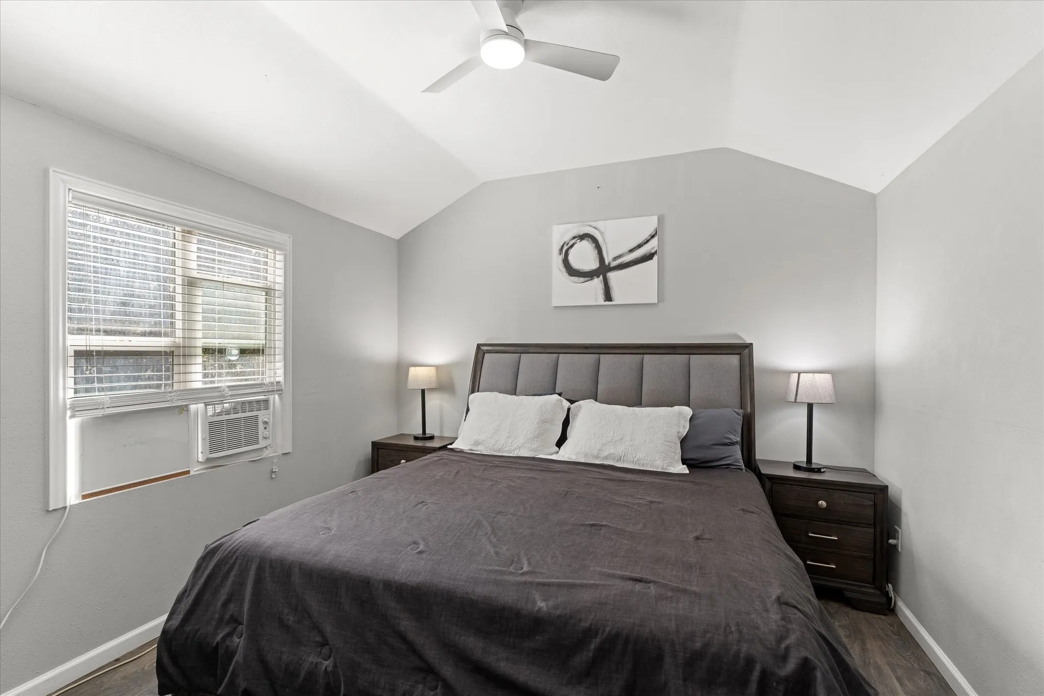 Single Family Residence For Sale in Titus County , 6170 N US Highway 271, Mt Pleasant, Texas 75455, 3 Bedroom, 3 Bathroom, Garage spaces, 2,433 Sqft, built in 1993, mls#21399347, Real Estate Agent in Mt Pleasant, Homes For Sale in Titus county, Homes For Sale in Mt Pleasant, Realtor in Mt Pleasant Texas, Real Estate Brokerage Independent Realty Texas, Luminita Cordes Realtor