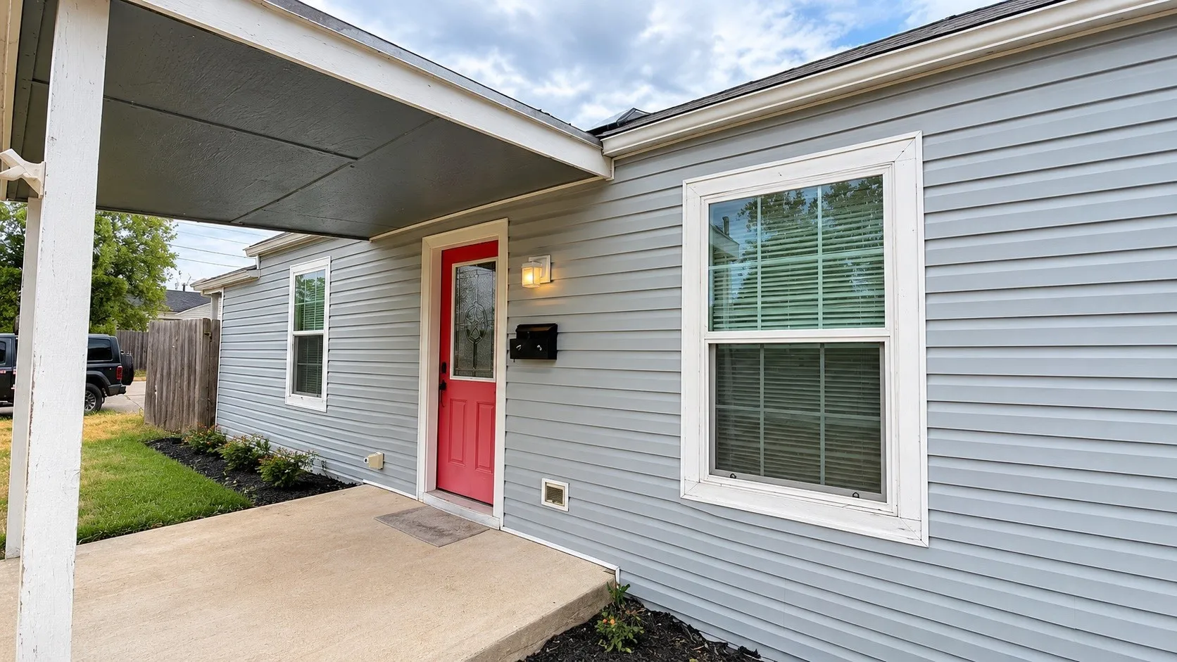Single Family Residence For Rent in Taylor County , 2501 S 18th Street, Abilene, Texas 79605, 3 Bedroom, 2 Bathroom, Garage spaces, 1,280 Sqft, built in 1948, mls#21399686, Real Estate Agent in Abilene, Homes For Rent in Taylor county, Homes For Rent in Abilene, Realtor in Abilene Texas, Real Estate Brokerage Independent Realty Texas, Luminita Cordes Realtor