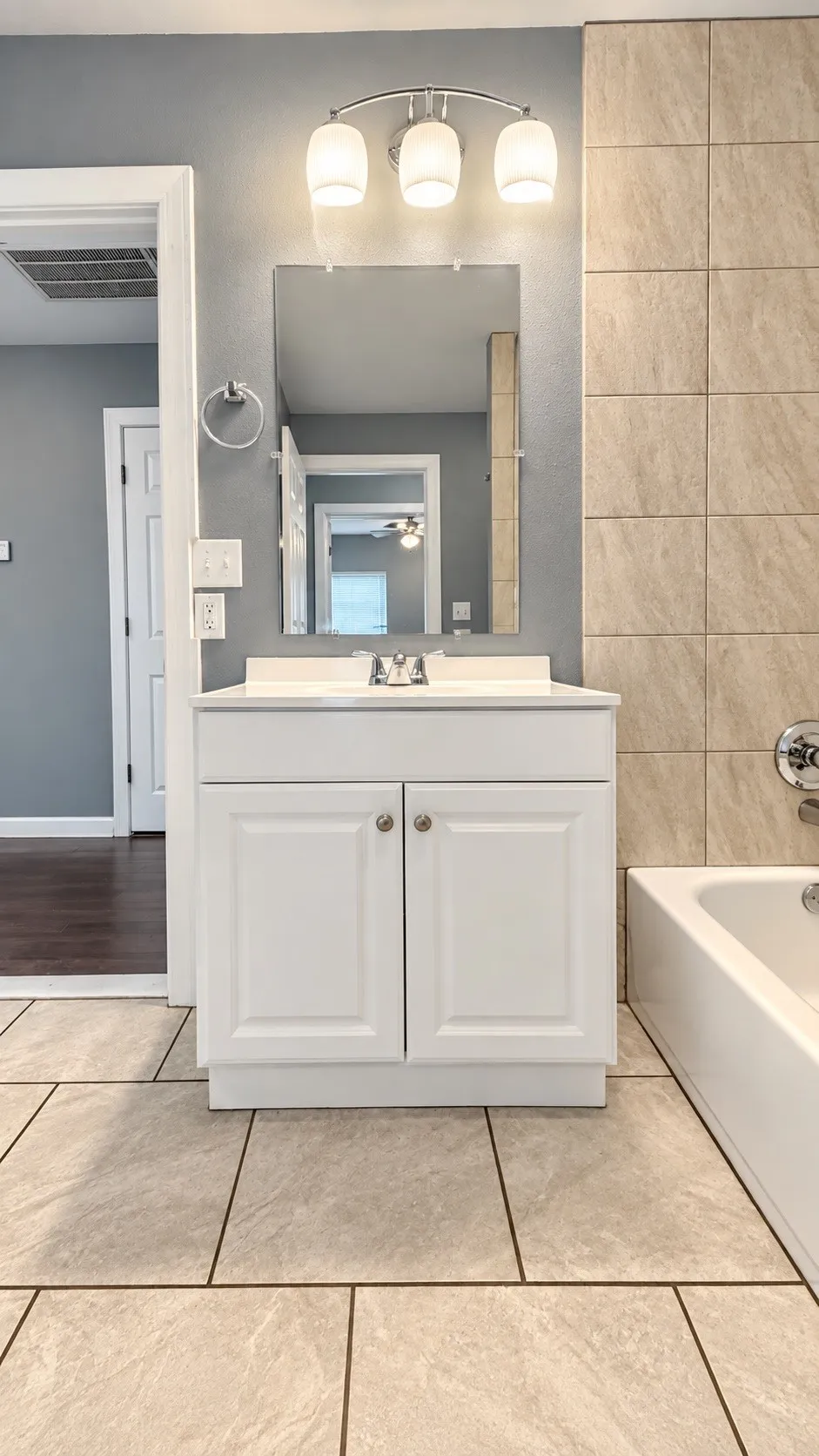 Single Family Residence For Rent in Taylor County , 2501 S 18th Street, Abilene, Texas 79605, 3 Bedroom, 2 Bathroom, Garage spaces, 1,280 Sqft, built in 1948, mls#21399686, Real Estate Agent in Abilene, Homes For Rent in Taylor county, Homes For Rent in Abilene, Realtor in Abilene Texas, Real Estate Brokerage Independent Realty Texas, Luminita Cordes Realtor