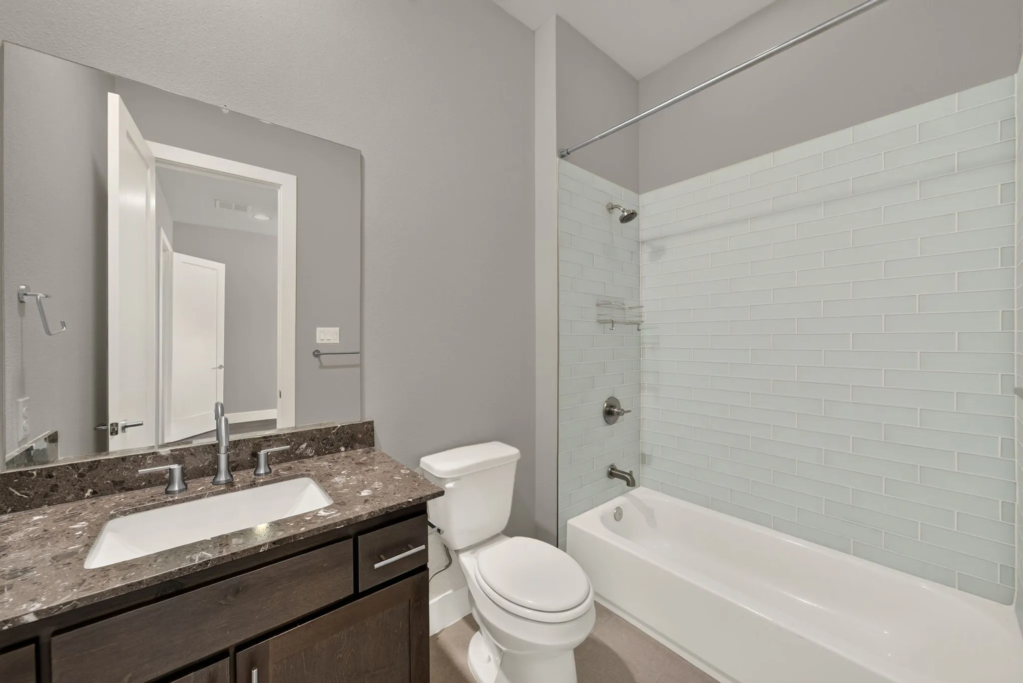 Single Family Residence For Sale in Dallas County , 4126 Entrada Way, Dallas, Texas 75219, 3 Bedroom, 5 Bathroom, 2 Garage spaces, 2,960 Sqft, built in 2019, mls#21399129, Real Estate Agent in Dallas, Homes For Sale in Dallas county, Homes For Sale in Dallas, Realtor in Dallas Texas, Real Estate Brokerage Independent Realty Texas, Luminita Cordes Realtor