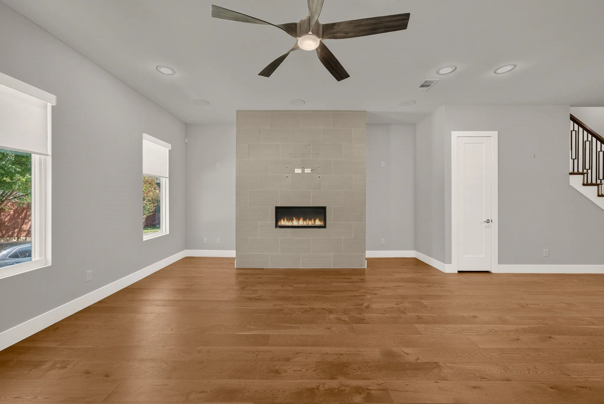 Single Family Residence For Sale in Dallas County , 4126 Entrada Way, Dallas, Texas 75219, 3 Bedroom, 5 Bathroom, 2 Garage spaces, 2,960 Sqft, built in 2019, mls#21399129, Real Estate Agent in Dallas, Homes For Sale in Dallas county, Homes For Sale in Dallas, Realtor in Dallas Texas, Real Estate Brokerage Independent Realty Texas, Luminita Cordes Realtor
