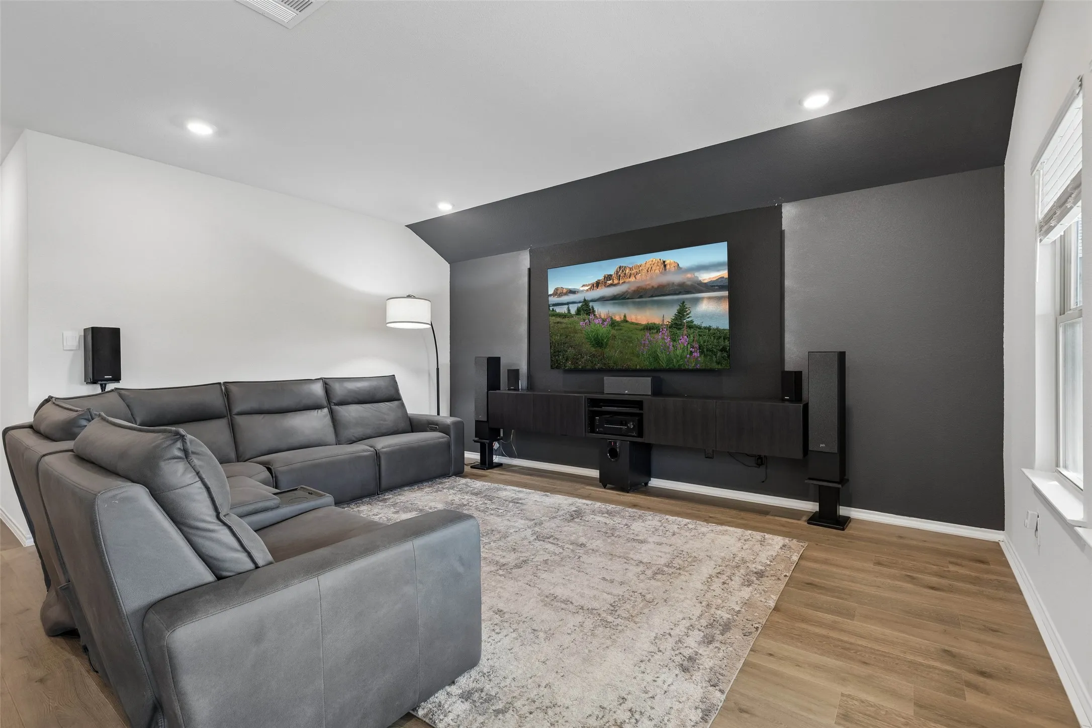 Single Family Residence For Sale in Denton County , 1448 Stuarts Forest Drive, Denton, Texas 76207, 4 Bedroom, 2 Bathroom, 2 Garage spaces, 1,793 Sqft, built in 2024, mls#21396817, Real Estate Agent in Denton, Homes For Sale in Denton county, Homes For Sale in Denton, Realtor in Denton Texas, Real Estate Brokerage Independent Realty Texas, Luminita Cordes Realtor