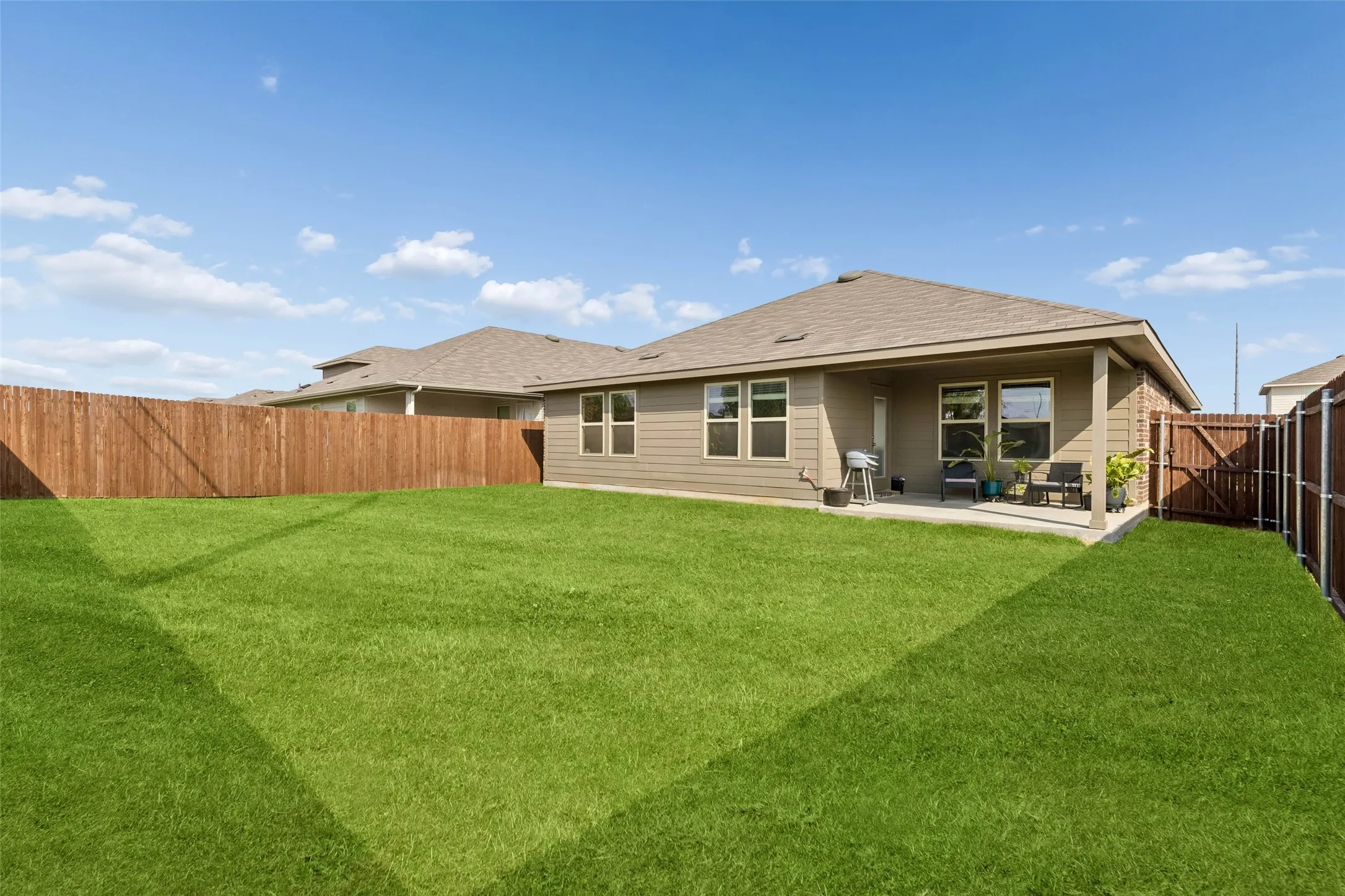 Single Family Residence For Sale in Denton County , 1448 Stuarts Forest Drive, Denton, Texas 76207, 4 Bedroom, 2 Bathroom, 2 Garage spaces, 1,793 Sqft, built in 2024, mls#21396817, Real Estate Agent in Denton, Homes For Sale in Denton county, Homes For Sale in Denton, Realtor in Denton Texas, Real Estate Brokerage Independent Realty Texas, Luminita Cordes Realtor