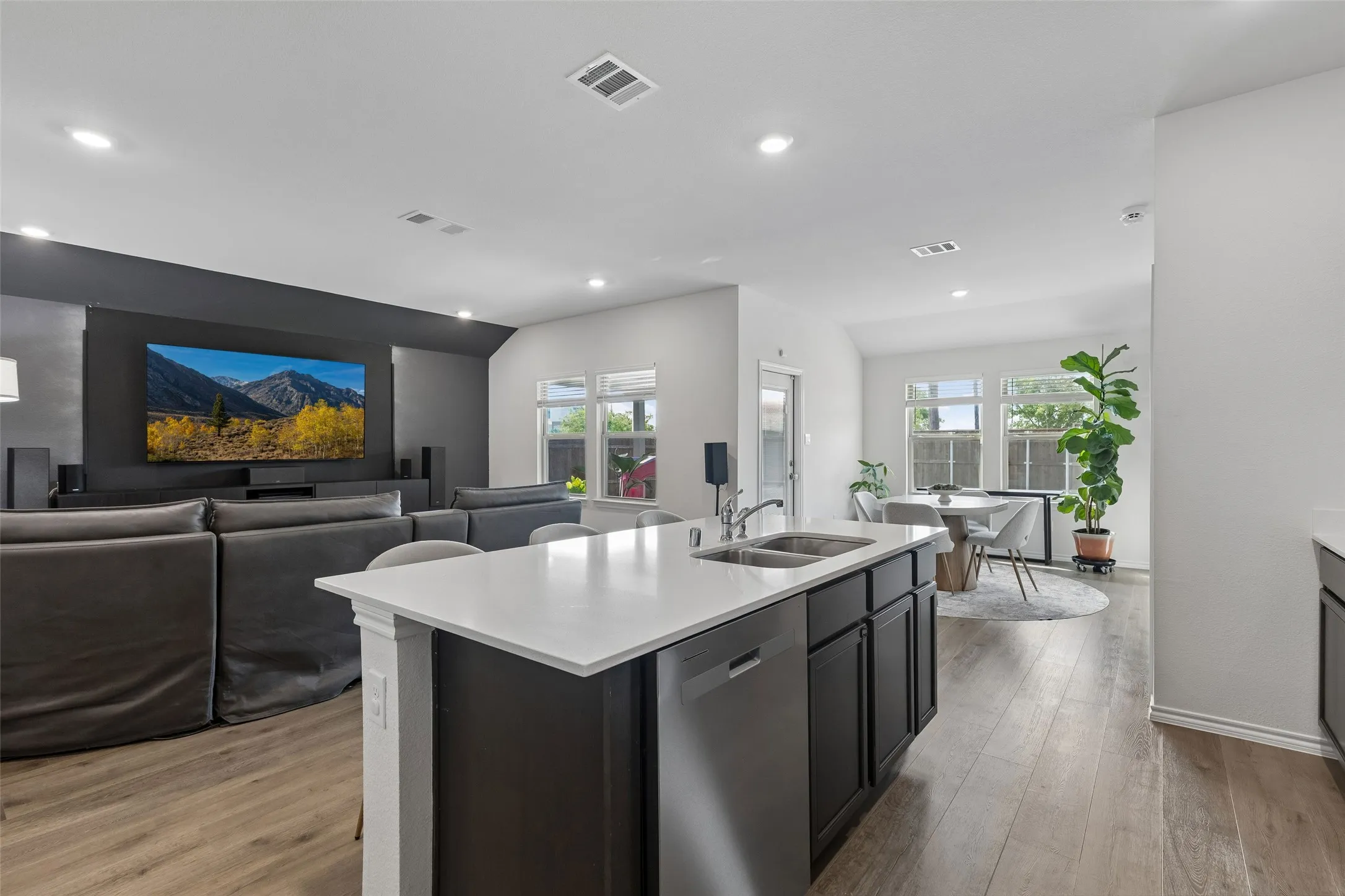 Single Family Residence For Sale in Denton County , 1448 Stuarts Forest Drive, Denton, Texas 76207, 4 Bedroom, 2 Bathroom, 2 Garage spaces, 1,793 Sqft, built in 2024, mls#21396817, Real Estate Agent in Denton, Homes For Sale in Denton county, Homes For Sale in Denton, Realtor in Denton Texas, Real Estate Brokerage Independent Realty Texas, Luminita Cordes Realtor