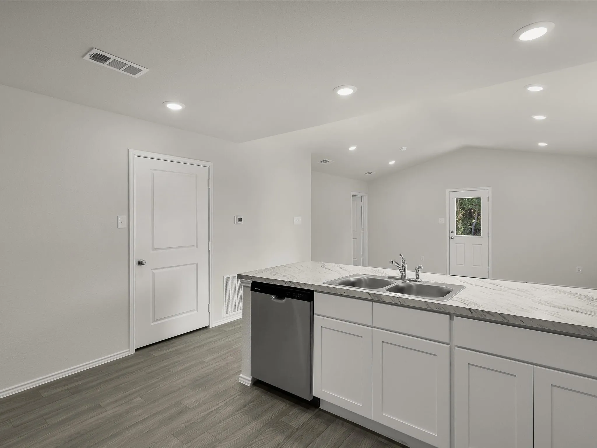 Single Family Residence For Rent in Wise County , 115 Sienna Drive, Alvord, Texas 76225, 4 Bedroom, 2 Bathroom, 2 Garage spaces, 1,510 Sqft, built in 2025, mls#21398533, Real Estate Agent in Alvord, Homes For Rent in Wise county, Homes For Rent in Alvord, Realtor in Alvord Texas, Real Estate Brokerage Independent Realty Texas, Luminita Cordes Realtor