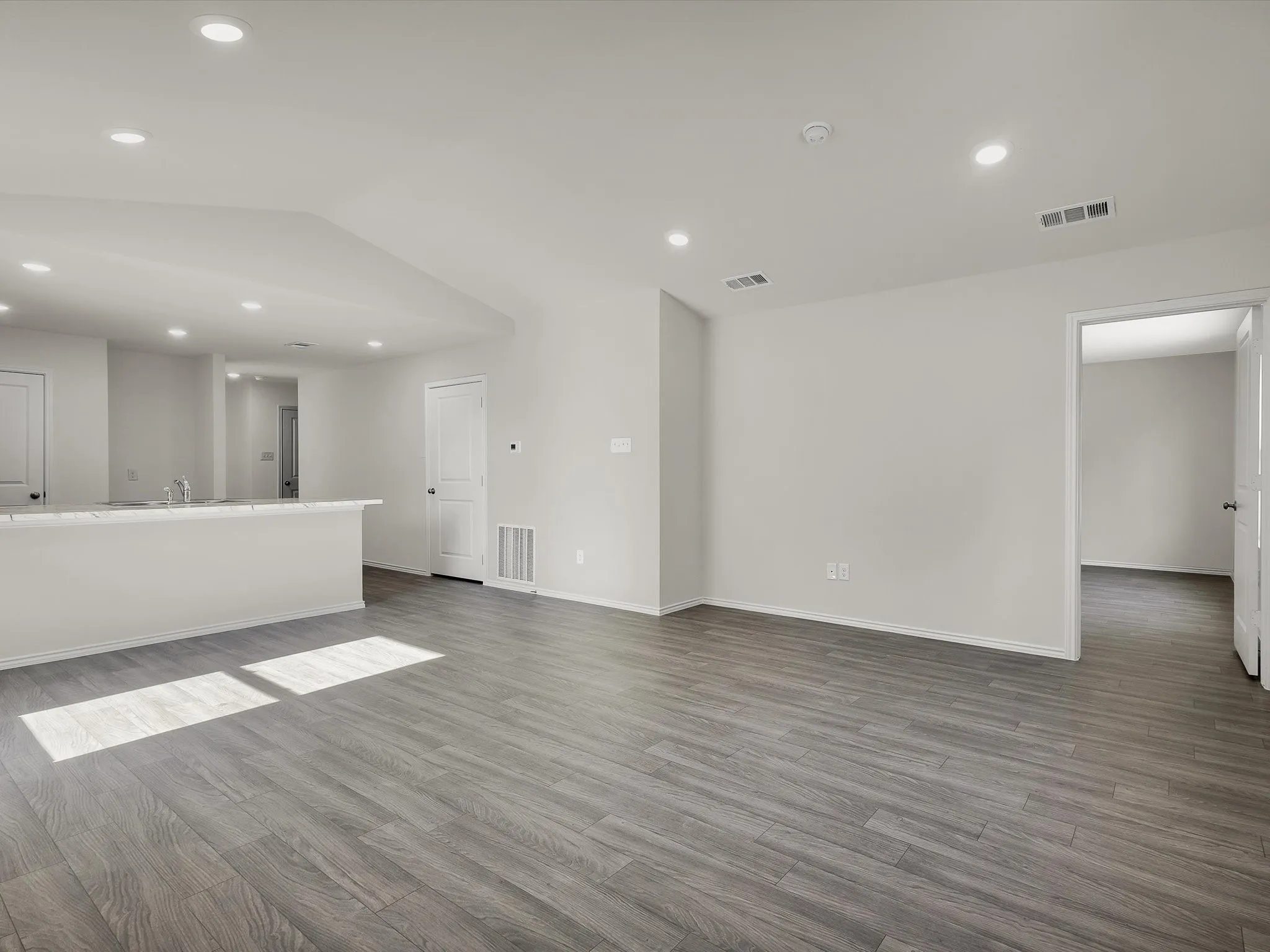 Single Family Residence For Rent in Wise County , 115 Sienna Drive, Alvord, Texas 76225, 4 Bedroom, 2 Bathroom, 2 Garage spaces, 1,510 Sqft, built in 2025, mls#21398533, Real Estate Agent in Alvord, Homes For Rent in Wise county, Homes For Rent in Alvord, Realtor in Alvord Texas, Real Estate Brokerage Independent Realty Texas, Luminita Cordes Realtor