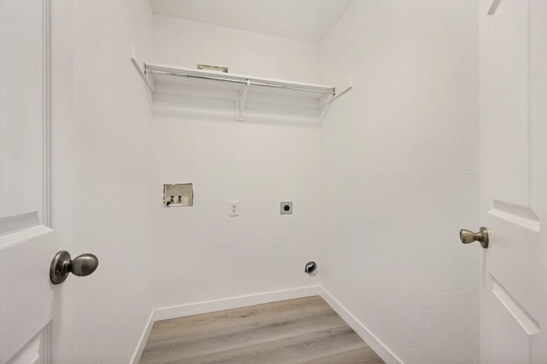 Single Family Residence For Sale in Denton County , 2104 Leslie Street, Denton, Texas 76205, 3 Bedroom, 2 Bathroom, 2 Garage spaces, 1,436 Sqft, built in 2001, mls#21397343, Real Estate Agent in Denton, Homes For Sale in Denton county, Homes For Sale in Denton, Realtor in Denton Texas, Real Estate Brokerage Independent Realty Texas, Luminita Cordes Realtor