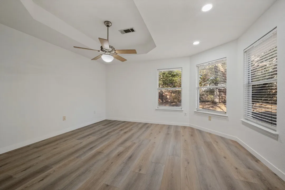 Single Family Residence For Sale in Denton County , 2104 Leslie Street, Denton, Texas 76205, 3 Bedroom, 2 Bathroom, 2 Garage spaces, 1,436 Sqft, built in 2001, mls#21397343, Real Estate Agent in Denton, Homes For Sale in Denton county, Homes For Sale in Denton, Realtor in Denton Texas, Real Estate Brokerage Independent Realty Texas, Luminita Cordes Realtor