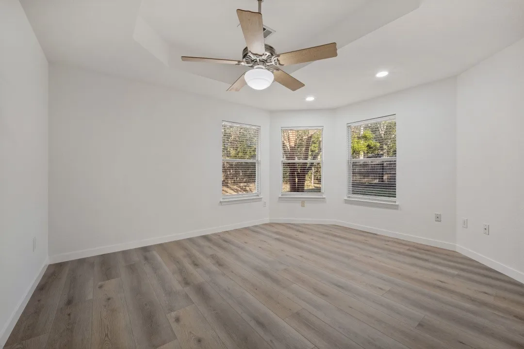Single Family Residence For Sale in Denton County , 2104 Leslie Street, Denton, Texas 76205, 3 Bedroom, 2 Bathroom, 2 Garage spaces, 1,436 Sqft, built in 2001, mls#21397343, Real Estate Agent in Denton, Homes For Sale in Denton county, Homes For Sale in Denton, Realtor in Denton Texas, Real Estate Brokerage Independent Realty Texas, Luminita Cordes Realtor