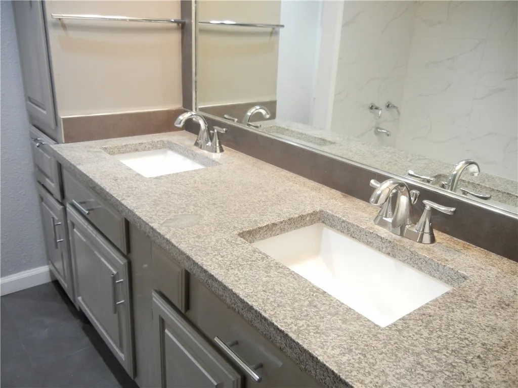 Townhouse For Rent in Collin County , 18240 Midway Road 105, Dallas, Texas 75287, 2 Bedroom, 3 Bathroom, Garage spaces, 1,029 Sqft, built in 1982, mls#21399707, Real Estate Agent in Dallas, Homes For Rent in Collin county, Homes For Rent in Dallas, Realtor in Dallas Texas, Real Estate Brokerage Independent Realty Texas, Luminita Cordes Realtor