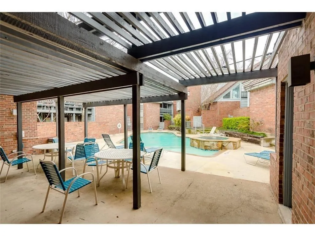 Townhouse For Rent in Collin County , 18240 Midway Road 105, Dallas, Texas 75287, 2 Bedroom, 3 Bathroom, Garage spaces, 1,029 Sqft, built in 1982, mls#21399707, Real Estate Agent in Dallas, Homes For Rent in Collin county, Homes For Rent in Dallas, Realtor in Dallas Texas, Real Estate Brokerage Independent Realty Texas, Luminita Cordes Realtor