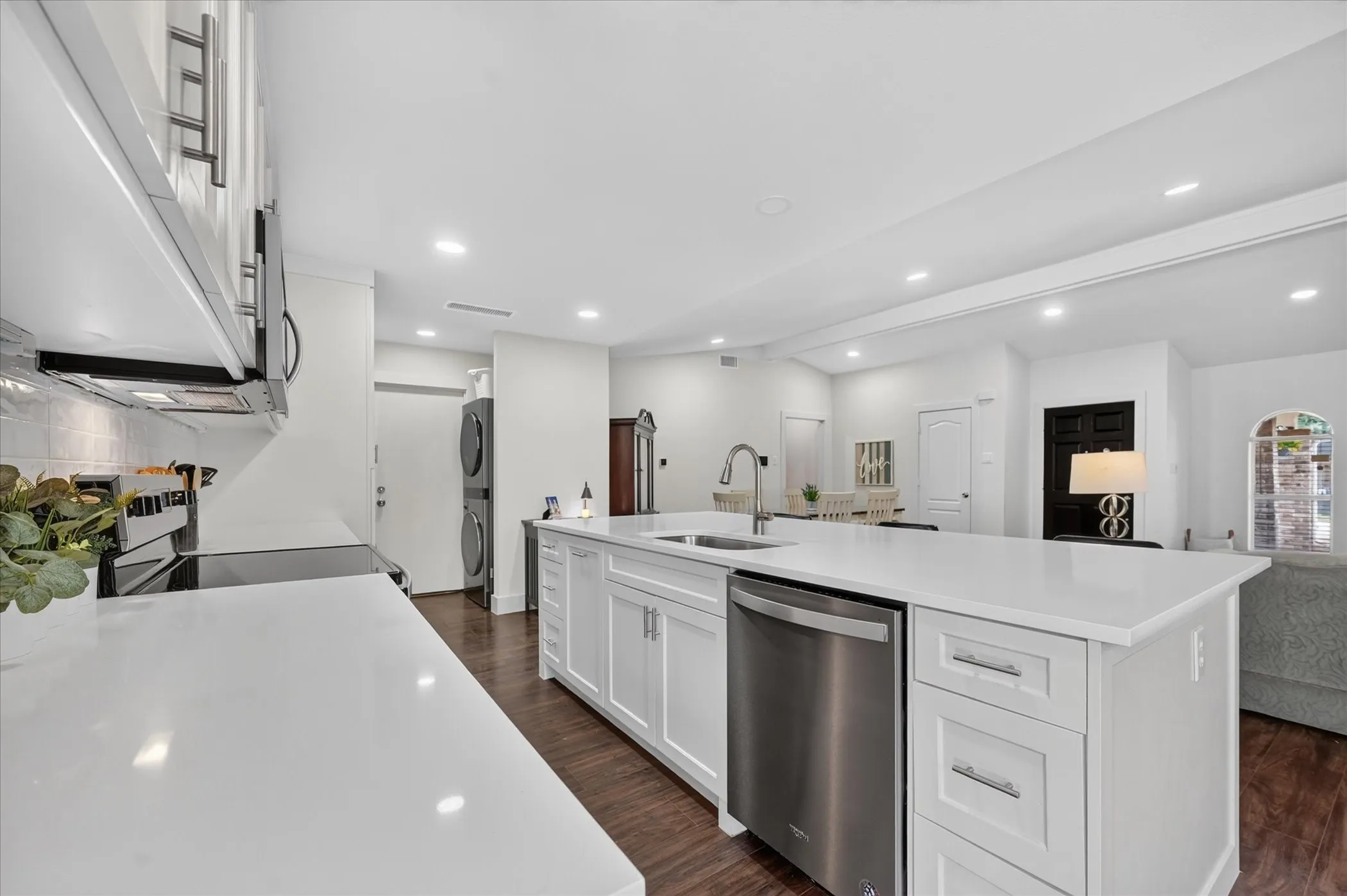 so much counter space