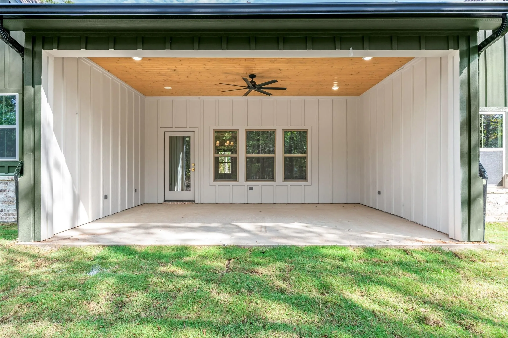 Single Family Residence For Sale in Van Zandt County , 439 Private Road, Grand Saline, Texas 75140, 4 Bedroom, 3 Bathroom, 2 Garage spaces, 2,165 Sqft, built in 2026, mls#21399713, Real Estate Agent in Grand Saline, Homes For Sale in Van Zandt county, Homes For Sale in Grand Saline, Realtor in Grand Saline Texas, Real Estate Brokerage Independent Realty Texas, Luminita Cordes Realtor