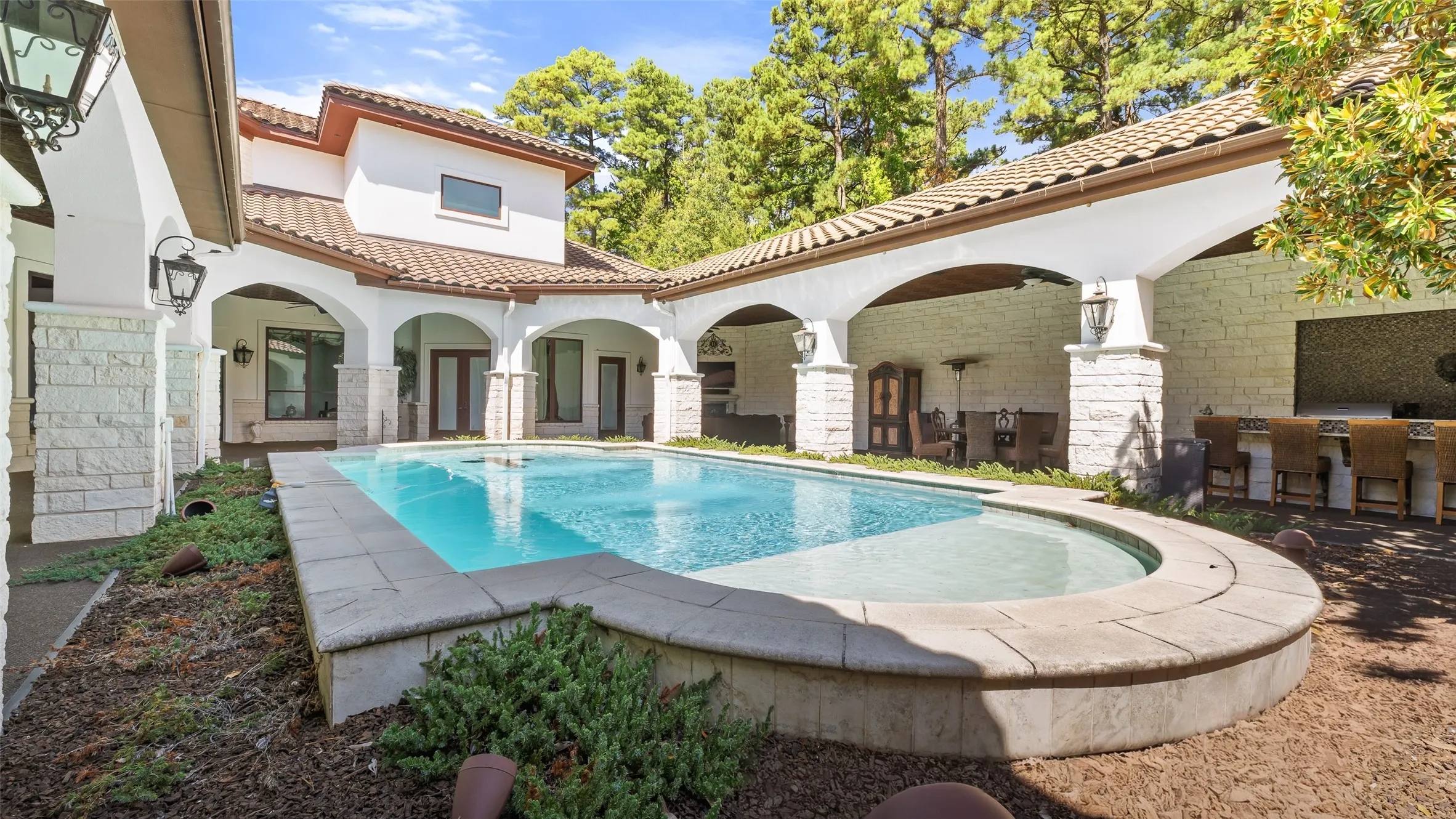 Single Family Residence For Sale in Bowie County , 1 Shillings Pl, Texarkana, Texas 75503, 5 Bedroom, 6 Bathroom, 10 Garage spaces, 6,218 Sqft, built in 2013, mls#21398720, Real Estate Agent in Texarkana, Homes For Sale in Bowie county, Homes For Sale in Texarkana, Realtor in Texarkana Texas, Real Estate Brokerage Independent Realty Texas, Luminita Cordes Realtor