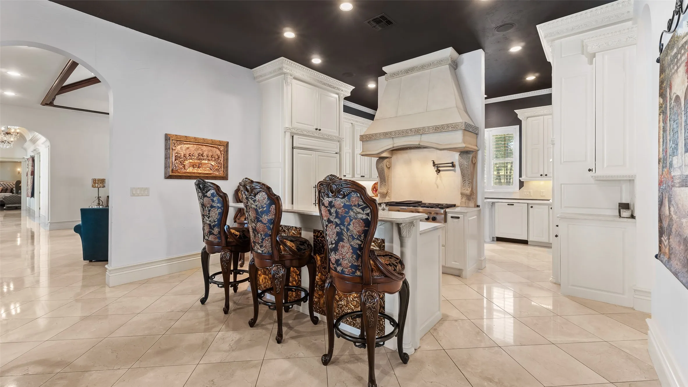 Single Family Residence For Sale in Bowie County , 1 Shillings Pl, Texarkana, Texas 75503, 5 Bedroom, 6 Bathroom, 10 Garage spaces, 6,218 Sqft, built in 2013, mls#21398720, Real Estate Agent in Texarkana, Homes For Sale in Bowie county, Homes For Sale in Texarkana, Realtor in Texarkana Texas, Real Estate Brokerage Independent Realty Texas, Luminita Cordes Realtor