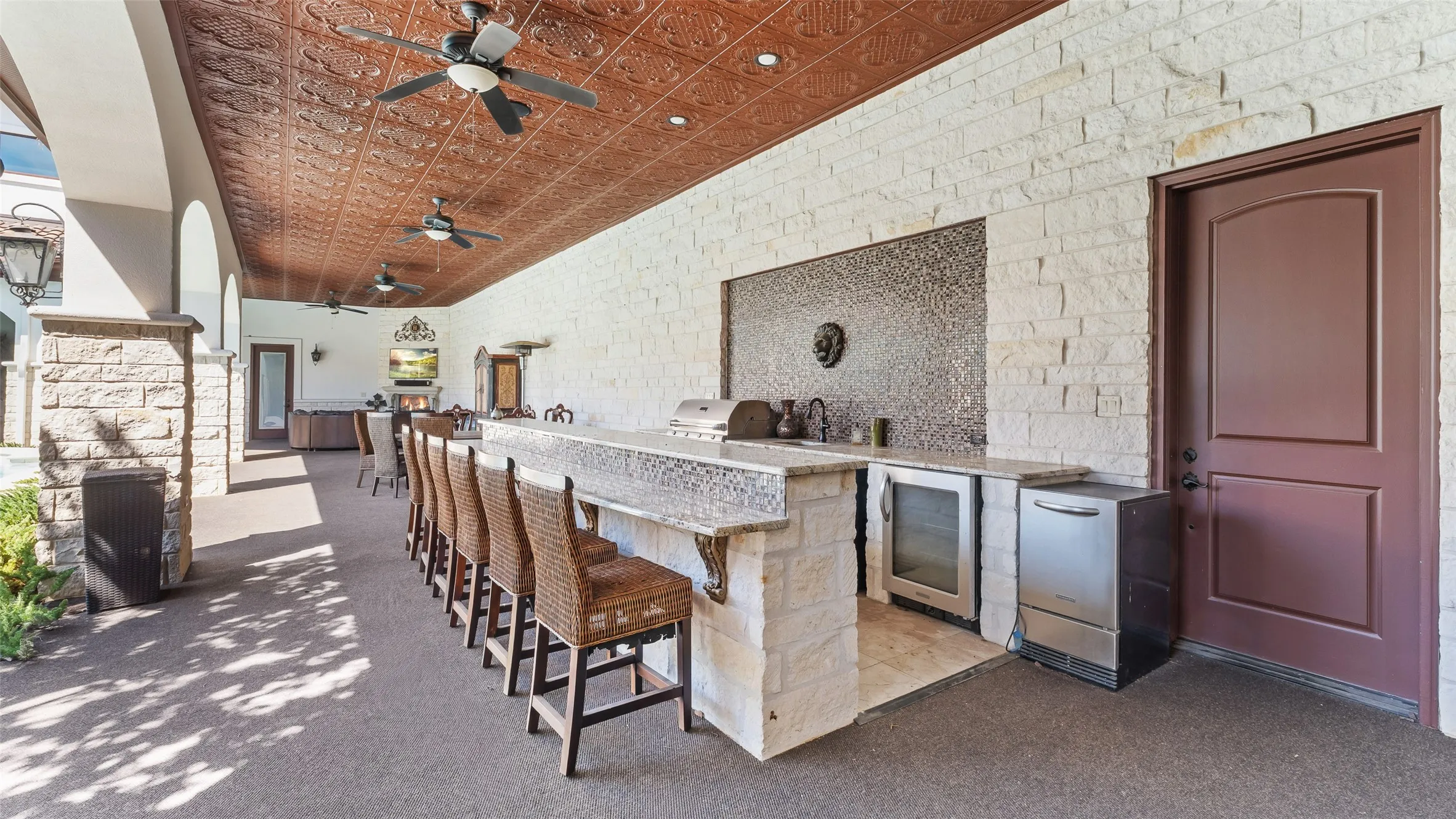 Single Family Residence For Sale in Bowie County , 1 Shillings Pl, Texarkana, Texas 75503, 5 Bedroom, 6 Bathroom, 10 Garage spaces, 6,218 Sqft, built in 2013, mls#21398720, Real Estate Agent in Texarkana, Homes For Sale in Bowie county, Homes For Sale in Texarkana, Realtor in Texarkana Texas, Real Estate Brokerage Independent Realty Texas, Luminita Cordes Realtor