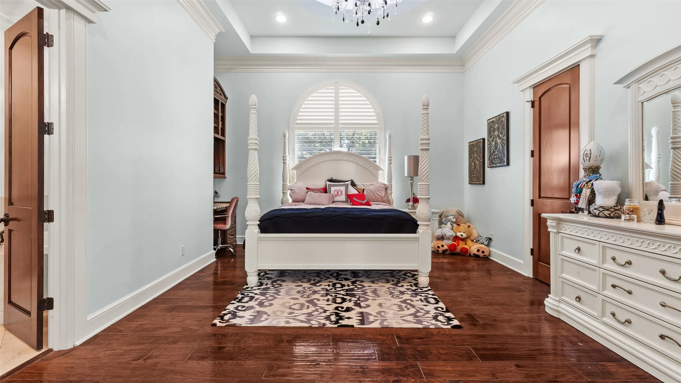 Single Family Residence For Sale in Bowie County , 1 Shillings Pl, Texarkana, Texas 75503, 5 Bedroom, 6 Bathroom, 10 Garage spaces, 6,218 Sqft, built in 2013, mls#21398720, Real Estate Agent in Texarkana, Homes For Sale in Bowie county, Homes For Sale in Texarkana, Realtor in Texarkana Texas, Real Estate Brokerage Independent Realty Texas, Luminita Cordes Realtor