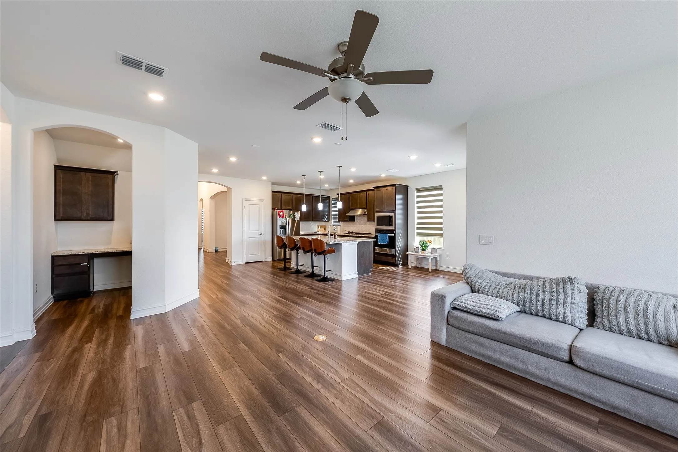 Single Family Residence For Sale in Collin County , 1420 David Drive, Anna, Texas 75409, 4 Bedroom, 3 Bathroom, 2 Garage spaces, 3,320 Sqft, built in 2024, mls#21389788, Real Estate Agent in Anna, Homes For Sale in Collin county, Homes For Sale in Anna, Realtor in Anna Texas, Real Estate Brokerage Independent Realty Texas, Luminita Cordes Realtor