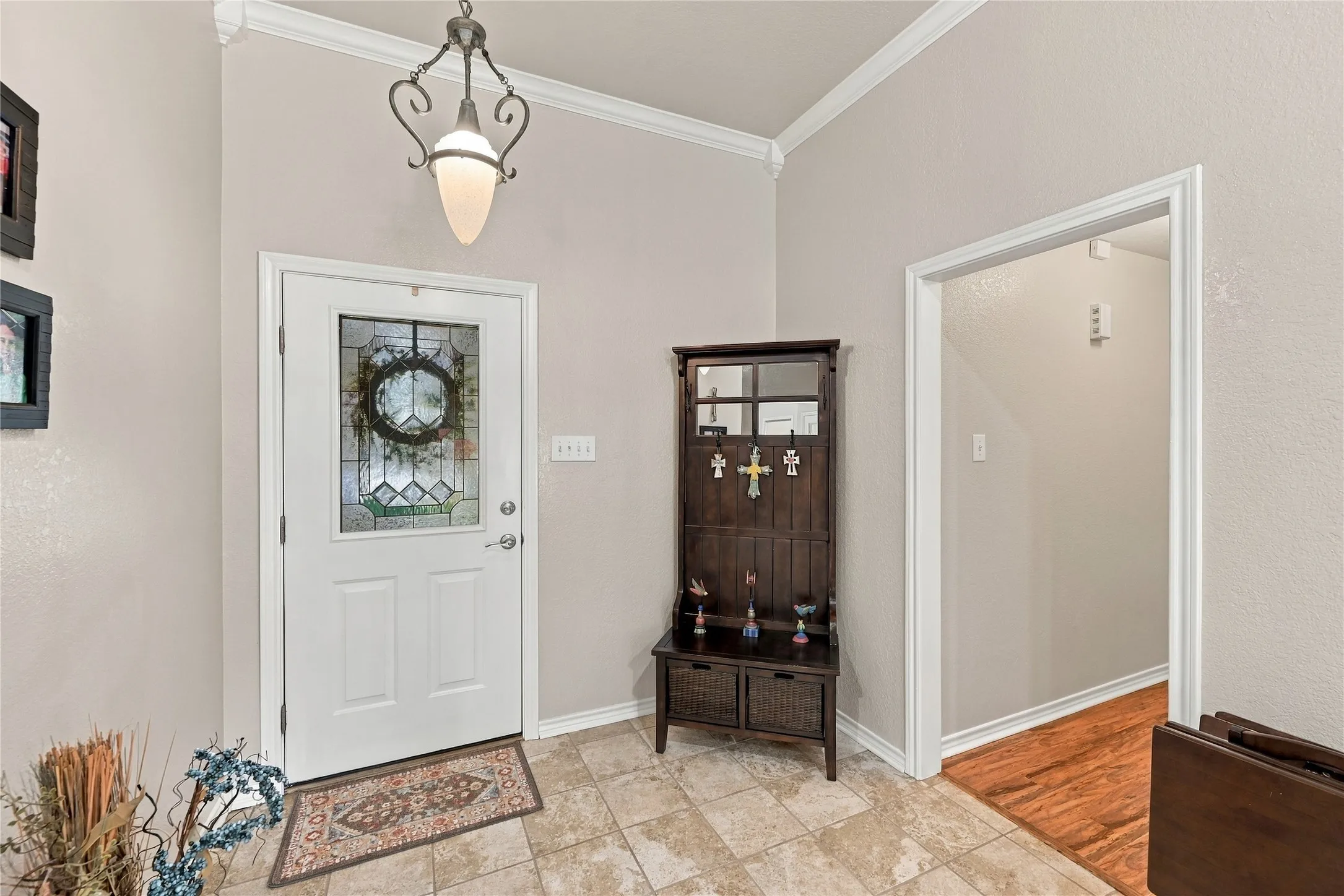 Single Family Residence For Sale in Ellis County , 120 Country Drive, Waxahachie, Texas 75165, 3 Bedroom, 2 Bathroom, 2 Garage spaces, 1,418 Sqft, built in 2002, mls#21399666, Real Estate Agent in Waxahachie, Homes For Sale in Ellis county, Homes For Sale in Waxahachie, Realtor in Waxahachie Texas, Real Estate Brokerage Independent Realty Texas, Luminita Cordes Realtor