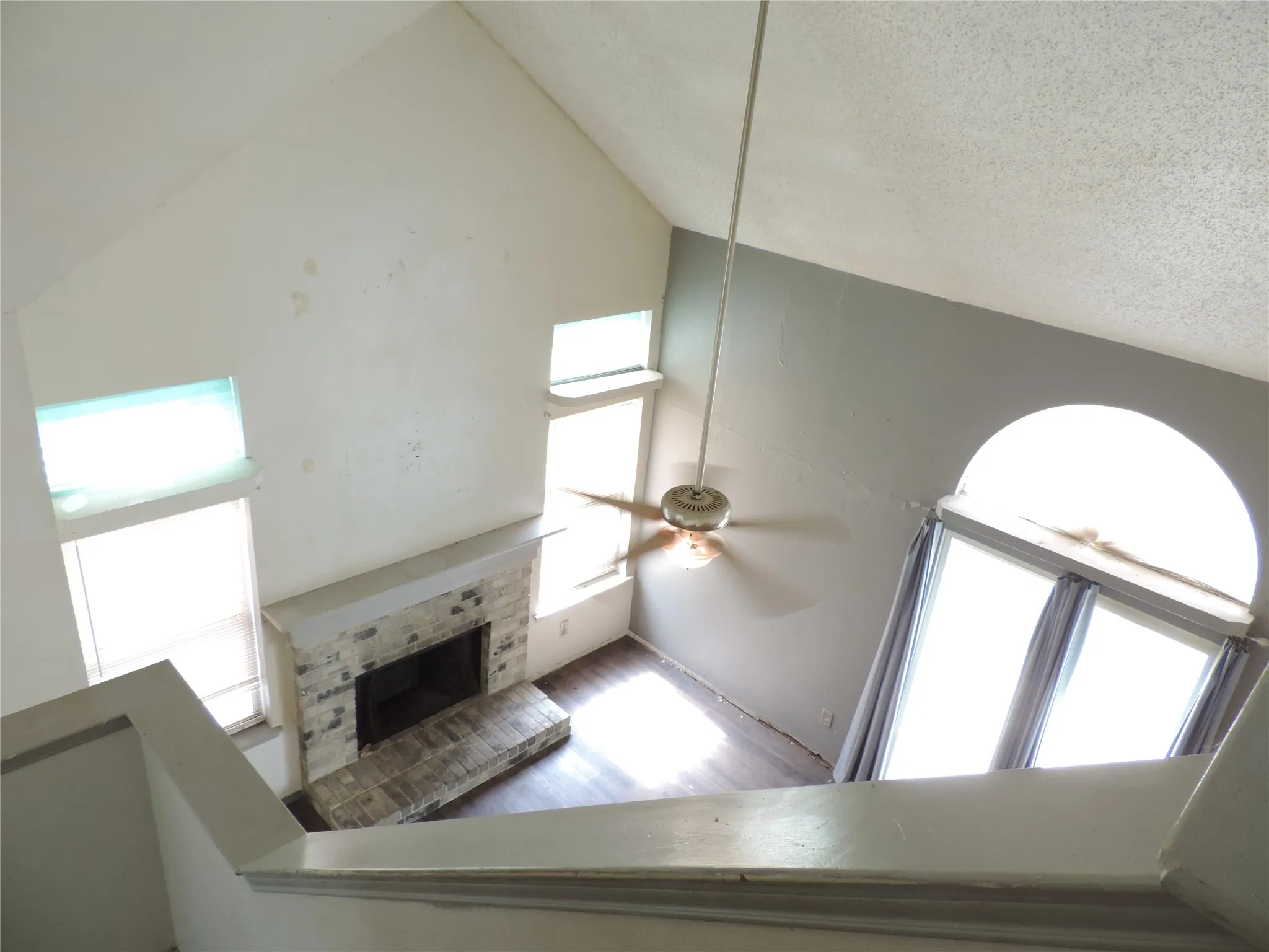 Single Family Residence For Sale in Tarrant County , 6825 W Driffield Court, North Richland Hills, Texas 76182, 3 Bedroom, 2 Bathroom, 2 Garage spaces, 1,442 Sqft, built in 1987, mls#21399376, Real Estate Agent in North Richland Hills, Homes For Sale in Tarrant county, Homes For Sale in North Richland Hills, Realtor in North Richland Hills Texas, Real Estate Brokerage Independent Realty Texas, Luminita Cordes Realtor