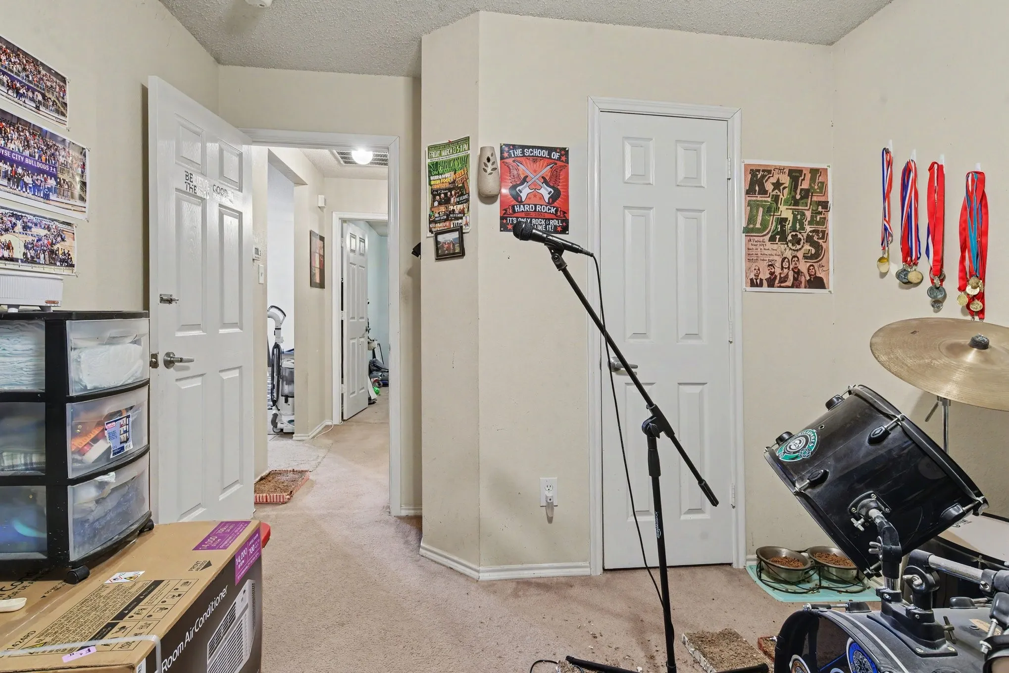 Single Family Residence For Sale in Rockwall County , 701 Silverleaf Court, Royse City, Texas 75189, 3 Bedroom, 2 Bathroom, 2 Garage spaces, 1,523 Sqft, built in 2005, mls#21397418, Real Estate Agent in Royse City, Homes For Sale in Rockwall county, Homes For Sale in Royse City, Realtor in Royse City Texas, Real Estate Brokerage Independent Realty Texas, Luminita Cordes Realtor