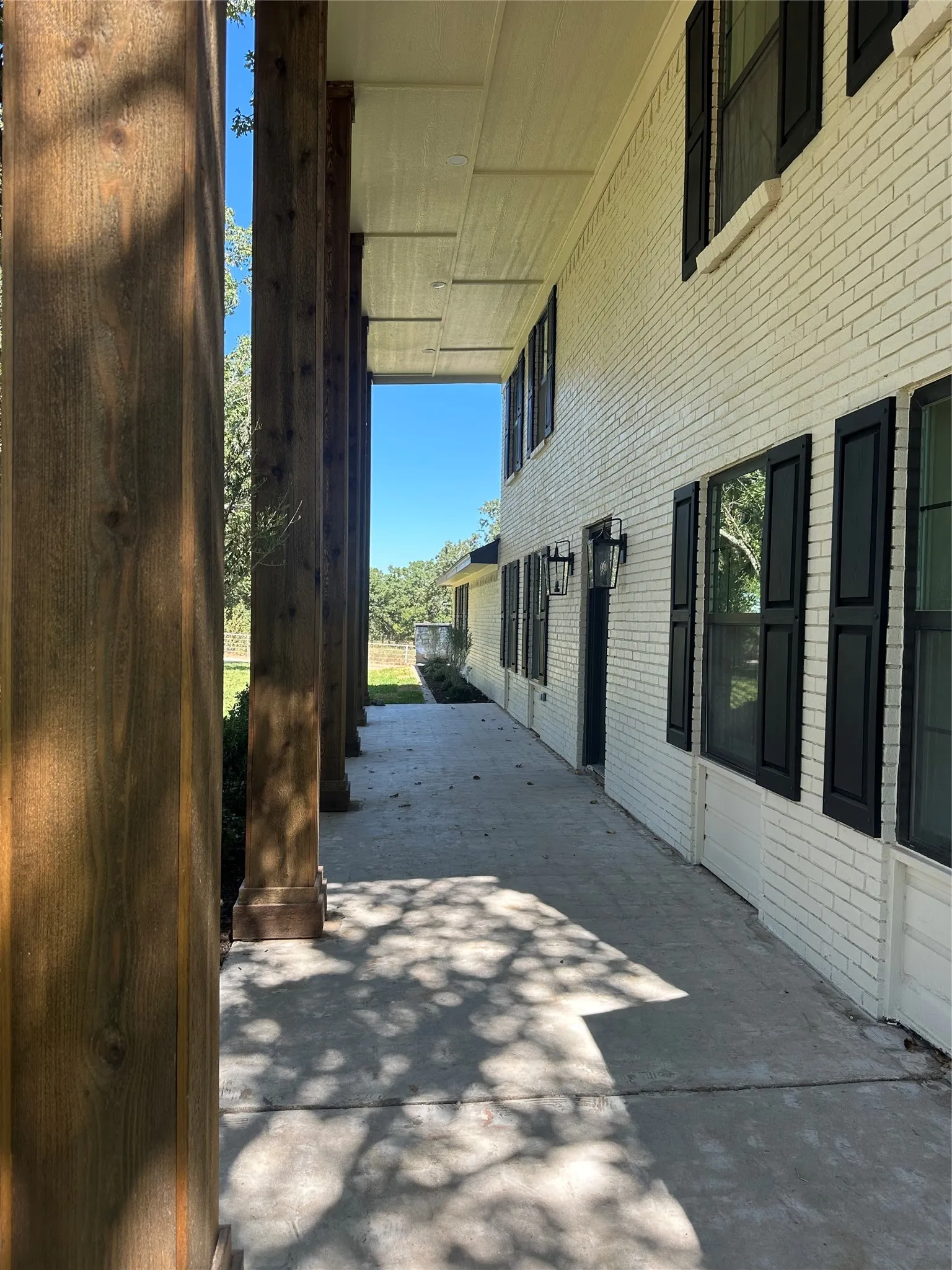 Single Family Residence For Sale in Wise County , 6661 Fm 920, Bridgeport, Texas 76426, 4 Bedroom, 3 Bathroom, 2 Garage spaces, 2,670 Sqft, built in 1982, mls#21399616, Real Estate Agent in Bridgeport, Homes For Sale in Wise county, Homes For Sale in Bridgeport, Realtor in Bridgeport Texas, Real Estate Brokerage Independent Realty Texas, Luminita Cordes Realtor