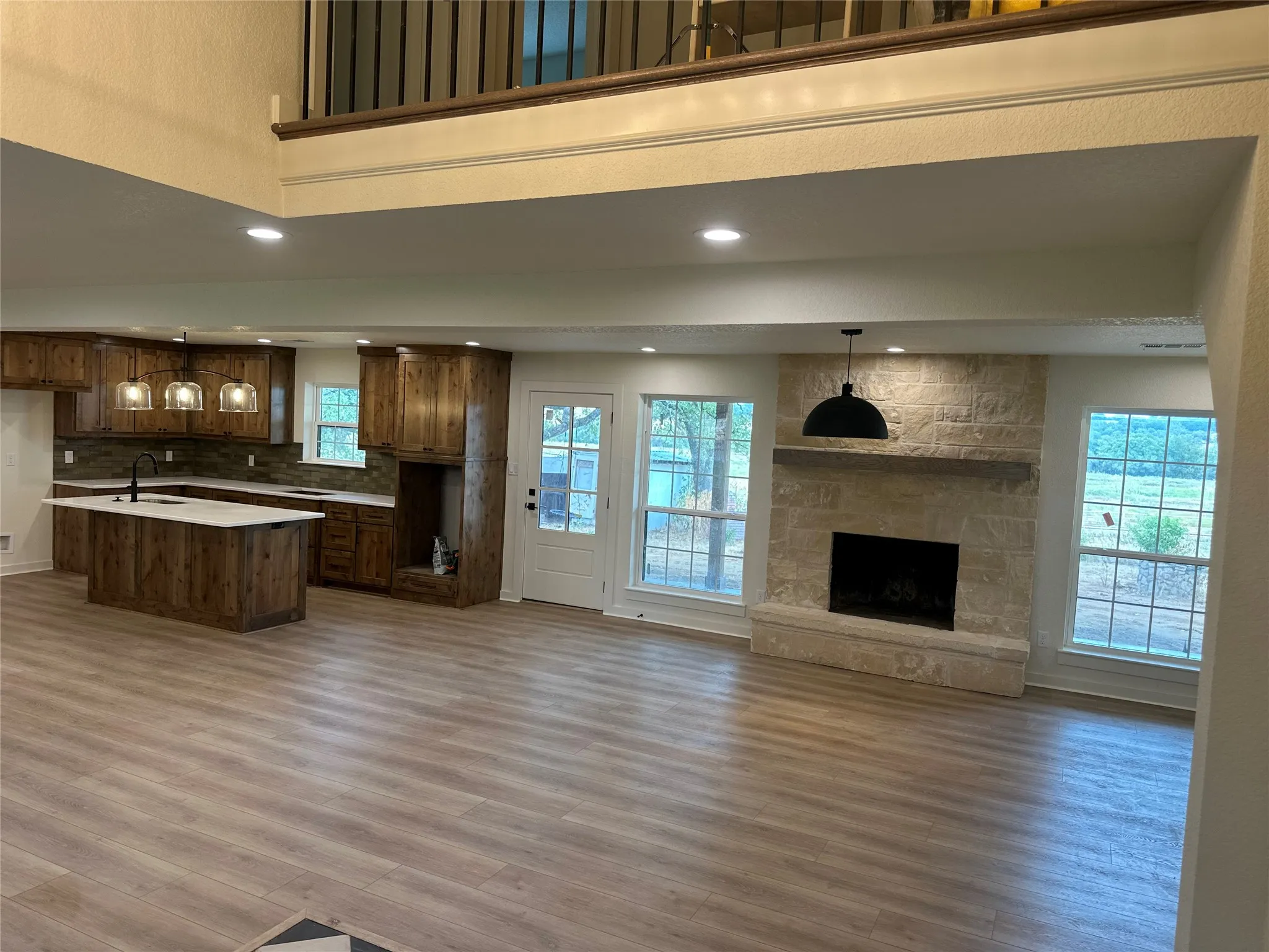 Single Family Residence For Sale in Wise County , 6661 Fm 920, Bridgeport, Texas 76426, 4 Bedroom, 3 Bathroom, 2 Garage spaces, 2,670 Sqft, built in 1982, mls#21399616, Real Estate Agent in Bridgeport, Homes For Sale in Wise county, Homes For Sale in Bridgeport, Realtor in Bridgeport Texas, Real Estate Brokerage Independent Realty Texas, Luminita Cordes Realtor