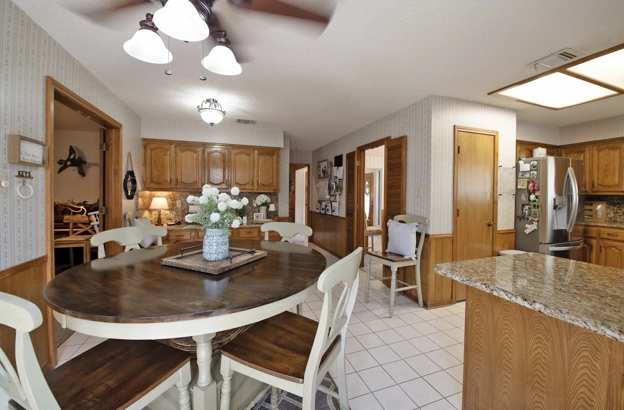 Single Family Residence For Rent in Dallas County , 4709 Knollview Lane, Mesquite, Texas 75150, 4 Bedroom, 3 Bathroom, 2 Garage spaces, 2,292 Sqft, built in 1984, mls#21399744, Real Estate Agent in Mesquite, Homes For Rent in Dallas county, Homes For Rent in Mesquite, Realtor in Mesquite Texas, Real Estate Brokerage Independent Realty Texas, Luminita Cordes Realtor