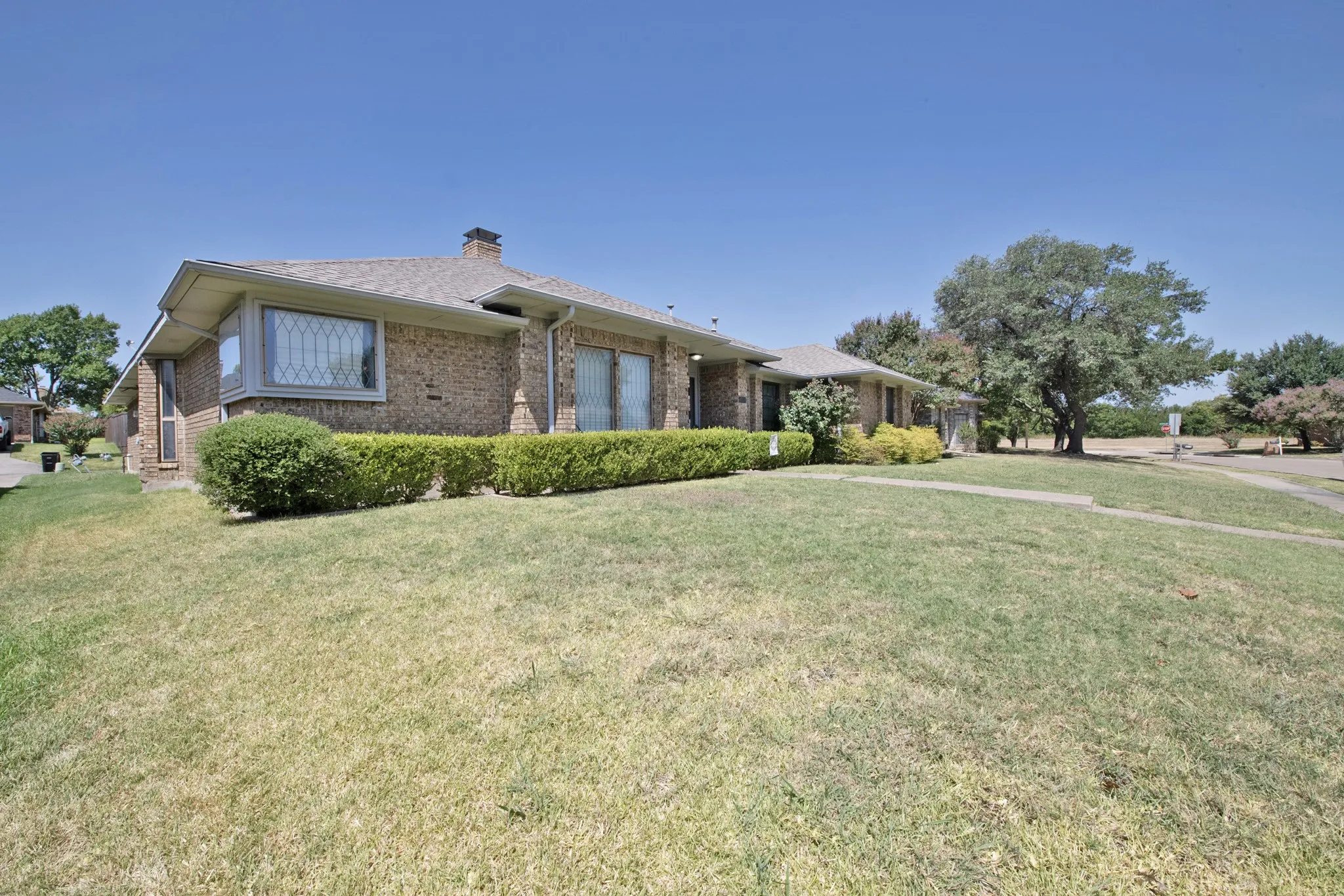 Single Family Residence For Rent in Dallas County , 4709 Knollview Lane, Mesquite, Texas 75150, 4 Bedroom, 3 Bathroom, 2 Garage spaces, 2,292 Sqft, built in 1984, mls#21399744, Real Estate Agent in Mesquite, Homes For Rent in Dallas county, Homes For Rent in Mesquite, Realtor in Mesquite Texas, Real Estate Brokerage Independent Realty Texas, Luminita Cordes Realtor
