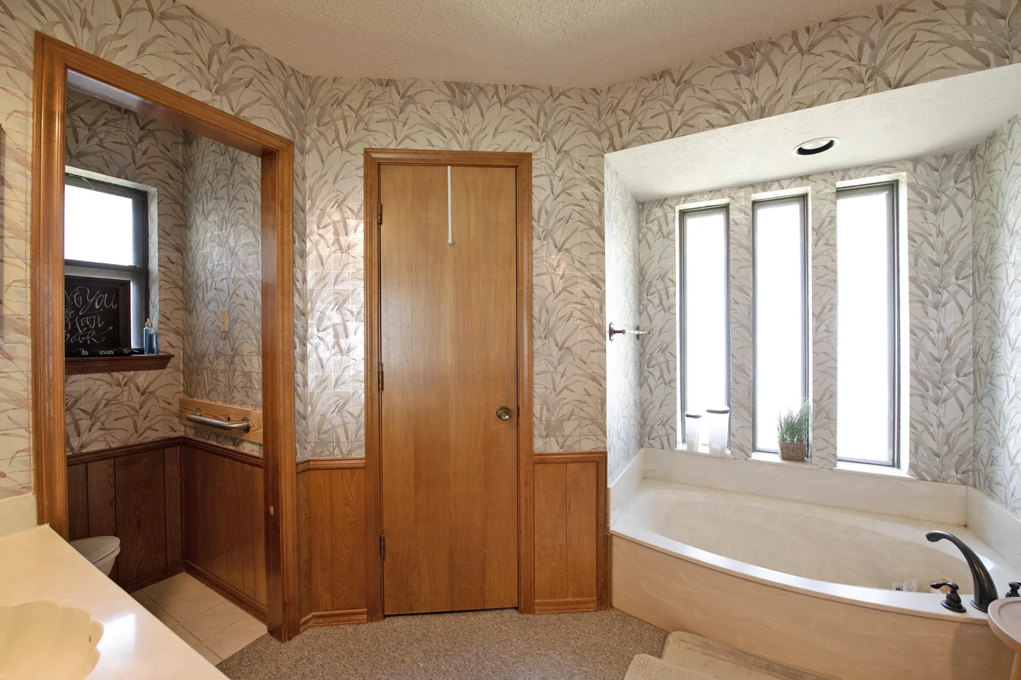 Single Family Residence For Rent in Dallas County , 4709 Knollview Lane, Mesquite, Texas 75150, 4 Bedroom, 3 Bathroom, 2 Garage spaces, 2,292 Sqft, built in 1984, mls#21399744, Real Estate Agent in Mesquite, Homes For Rent in Dallas county, Homes For Rent in Mesquite, Realtor in Mesquite Texas, Real Estate Brokerage Independent Realty Texas, Luminita Cordes Realtor