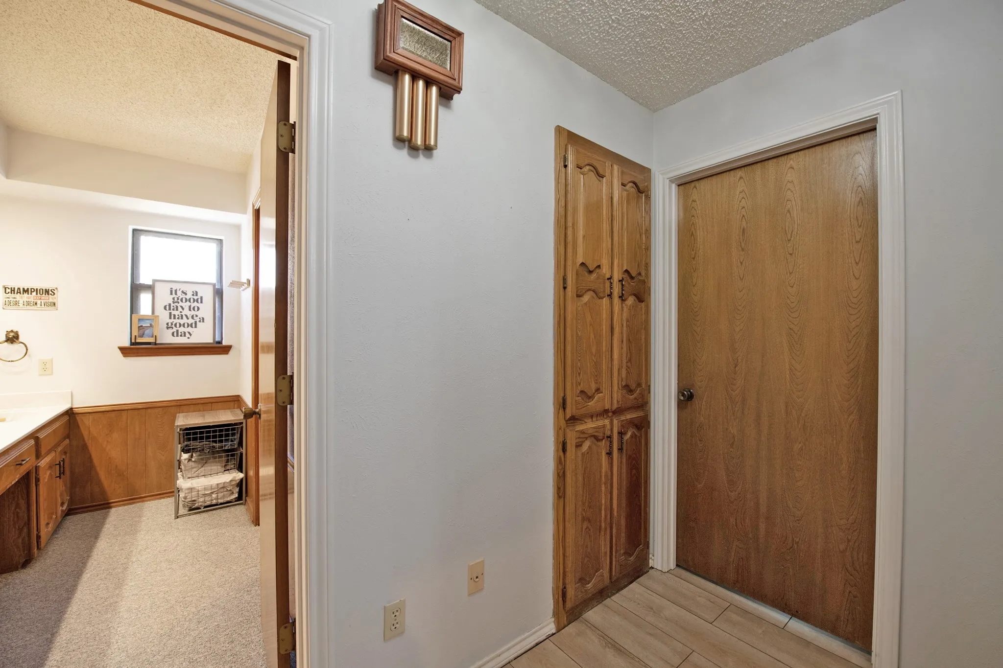 Single Family Residence For Rent in Dallas County , 4709 Knollview Lane, Mesquite, Texas 75150, 4 Bedroom, 3 Bathroom, 2 Garage spaces, 2,292 Sqft, built in 1984, mls#21399744, Real Estate Agent in Mesquite, Homes For Rent in Dallas county, Homes For Rent in Mesquite, Realtor in Mesquite Texas, Real Estate Brokerage Independent Realty Texas, Luminita Cordes Realtor