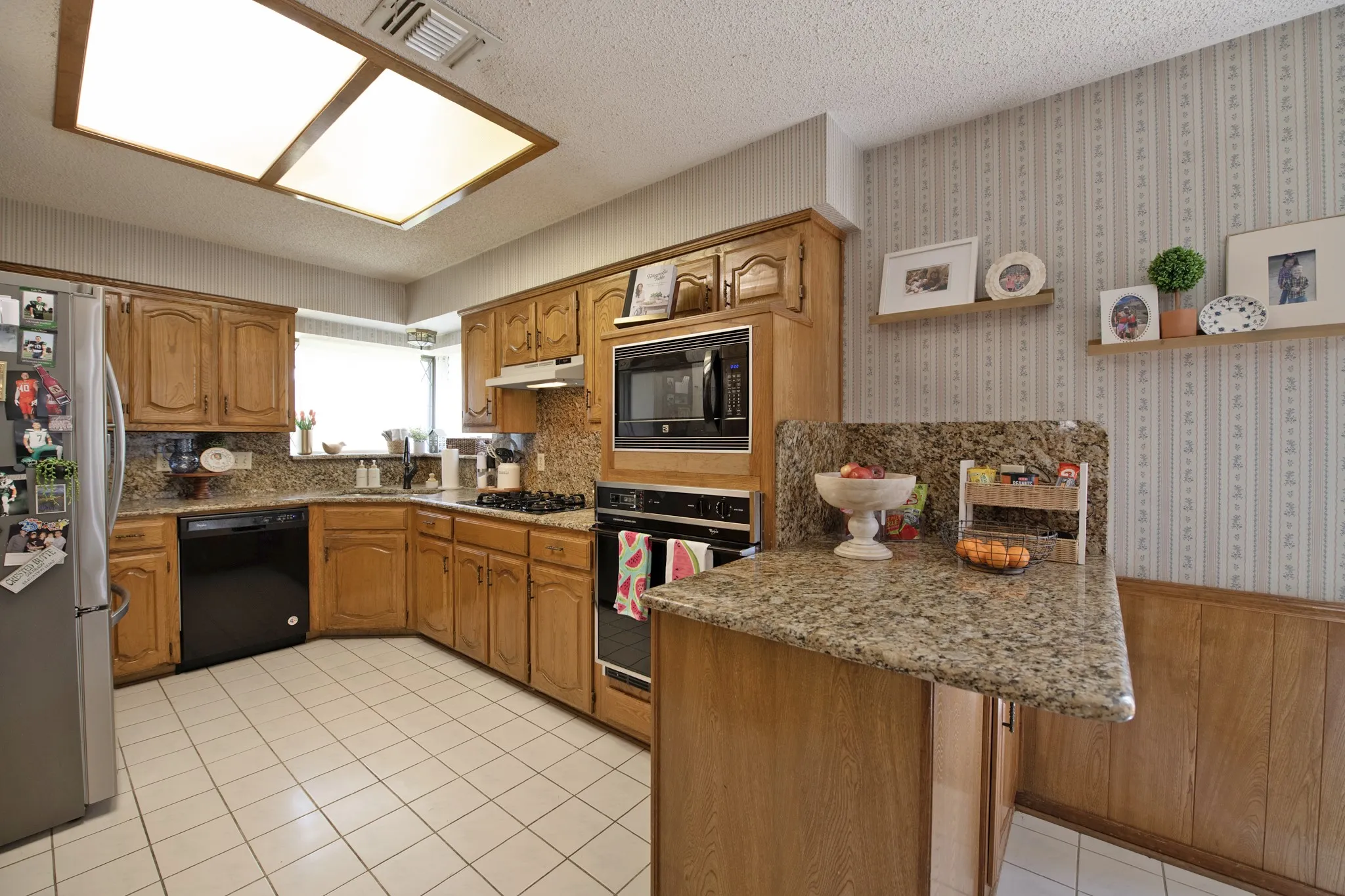 Single Family Residence For Rent in Dallas County , 4709 Knollview Lane, Mesquite, Texas 75150, 4 Bedroom, 3 Bathroom, 2 Garage spaces, 2,292 Sqft, built in 1984, mls#21399744, Real Estate Agent in Mesquite, Homes For Rent in Dallas county, Homes For Rent in Mesquite, Realtor in Mesquite Texas, Real Estate Brokerage Independent Realty Texas, Luminita Cordes Realtor