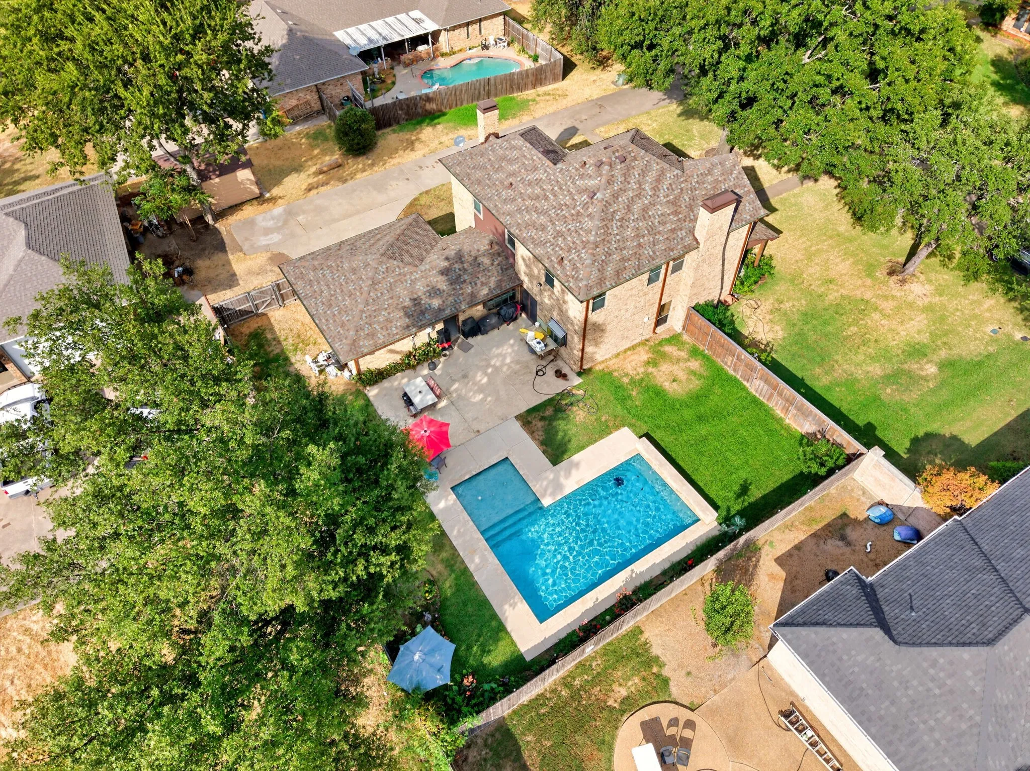 Single Family Residence For Sale in Kaufman County , 2104 Lajolla Drive, Kaufman, Texas 75142, 3 Bedroom, 3 Bathroom, 2 Garage spaces, 2,658 Sqft, built in 1983, mls#21394408, Real Estate Agent in Kaufman, Homes For Sale in Kaufman county, Homes For Sale in Kaufman, Realtor in Kaufman Texas, Real Estate Brokerage Independent Realty Texas, Luminita Cordes Realtor