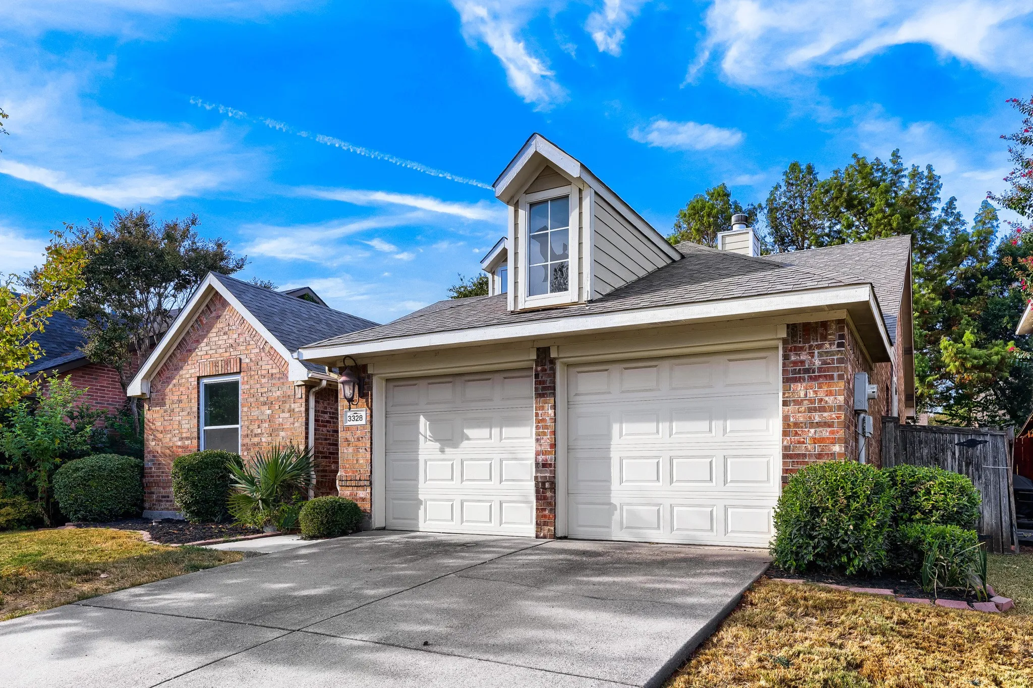 Single Family Residence For Sale in Collin County , 3328 Woodbluff Lane, Mc Kinney, Texas 75071, 3 Bedroom, 2 Bathroom, 2 Garage spaces, 1,686 Sqft, built in 1998, mls#21394618, Real Estate Agent in Mc Kinney, Homes For Sale in Collin county, Homes For Sale in Mc Kinney, Realtor in Mc Kinney Texas, Real Estate Brokerage Independent Realty Texas, Luminita Cordes Realtor