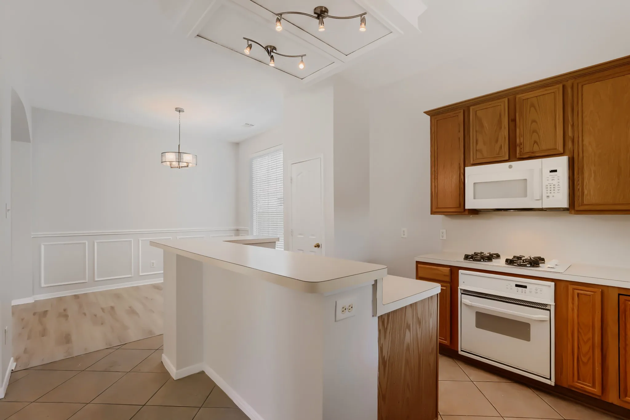 Single Family Residence For Sale in Collin County , 3328 Woodbluff Lane, Mc Kinney, Texas 75071, 3 Bedroom, 2 Bathroom, 2 Garage spaces, 1,686 Sqft, built in 1998, mls#21394618, Real Estate Agent in Mc Kinney, Homes For Sale in Collin county, Homes For Sale in Mc Kinney, Realtor in Mc Kinney Texas, Real Estate Brokerage Independent Realty Texas, Luminita Cordes Realtor