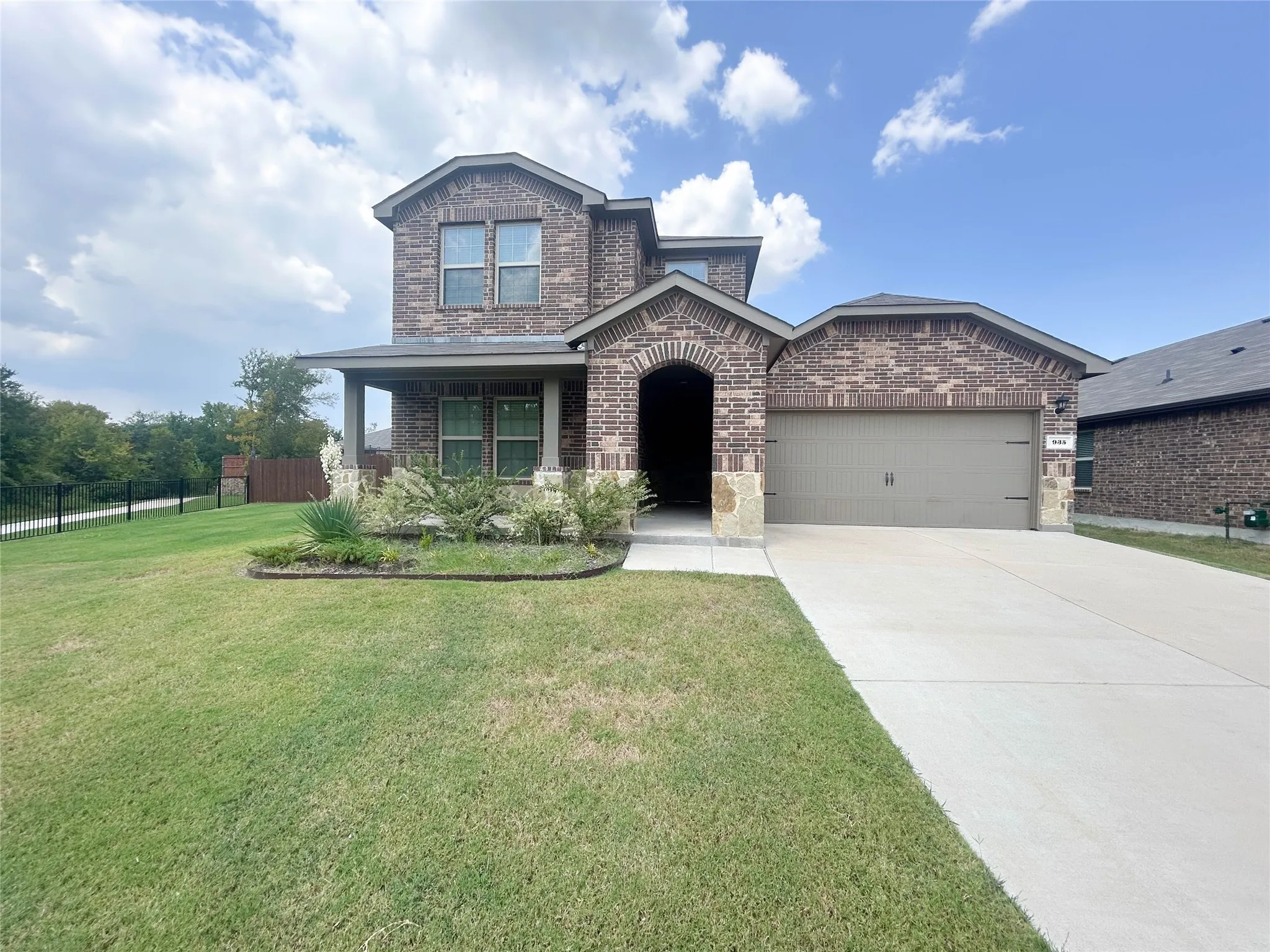 Single Family Residence For Rent in Ellis County , 935 Keystone Court, Ferris, Texas 75125, 4 Bedroom, 3 Bathroom, 2 Garage spaces, 2,124 Sqft, built in 2023, mls#21399761, Real Estate Agent in Ferris, Homes For Rent in Ellis county, Homes For Rent in Ferris, Realtor in Ferris Texas, Real Estate Brokerage Independent Realty Texas, Luminita Cordes Realtor