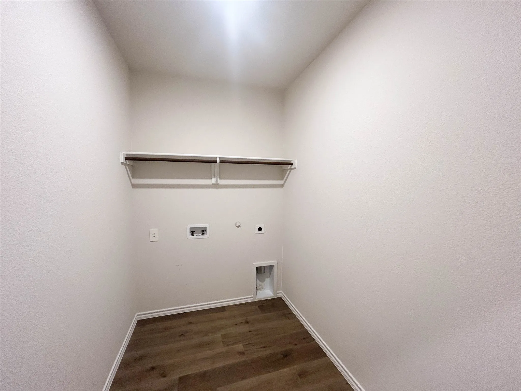 Single Family Residence For Rent in Ellis County , 935 Keystone Court, Ferris, Texas 75125, 4 Bedroom, 3 Bathroom, 2 Garage spaces, 2,124 Sqft, built in 2023, mls#21399761, Real Estate Agent in Ferris, Homes For Rent in Ellis county, Homes For Rent in Ferris, Realtor in Ferris Texas, Real Estate Brokerage Independent Realty Texas, Luminita Cordes Realtor