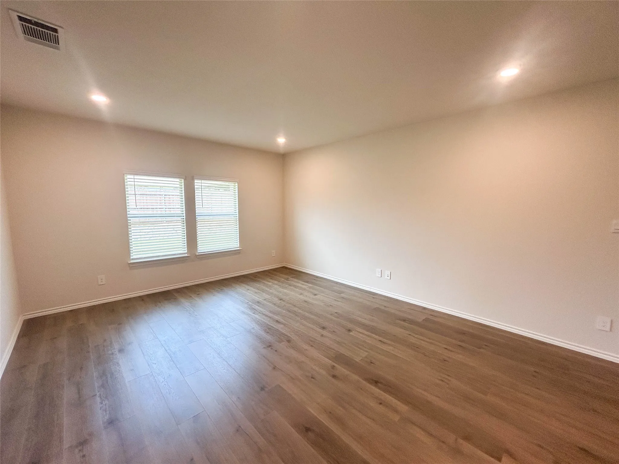 Single Family Residence For Rent in Ellis County , 935 Keystone Court, Ferris, Texas 75125, 4 Bedroom, 3 Bathroom, 2 Garage spaces, 2,124 Sqft, built in 2023, mls#21399761, Real Estate Agent in Ferris, Homes For Rent in Ellis county, Homes For Rent in Ferris, Realtor in Ferris Texas, Real Estate Brokerage Independent Realty Texas, Luminita Cordes Realtor