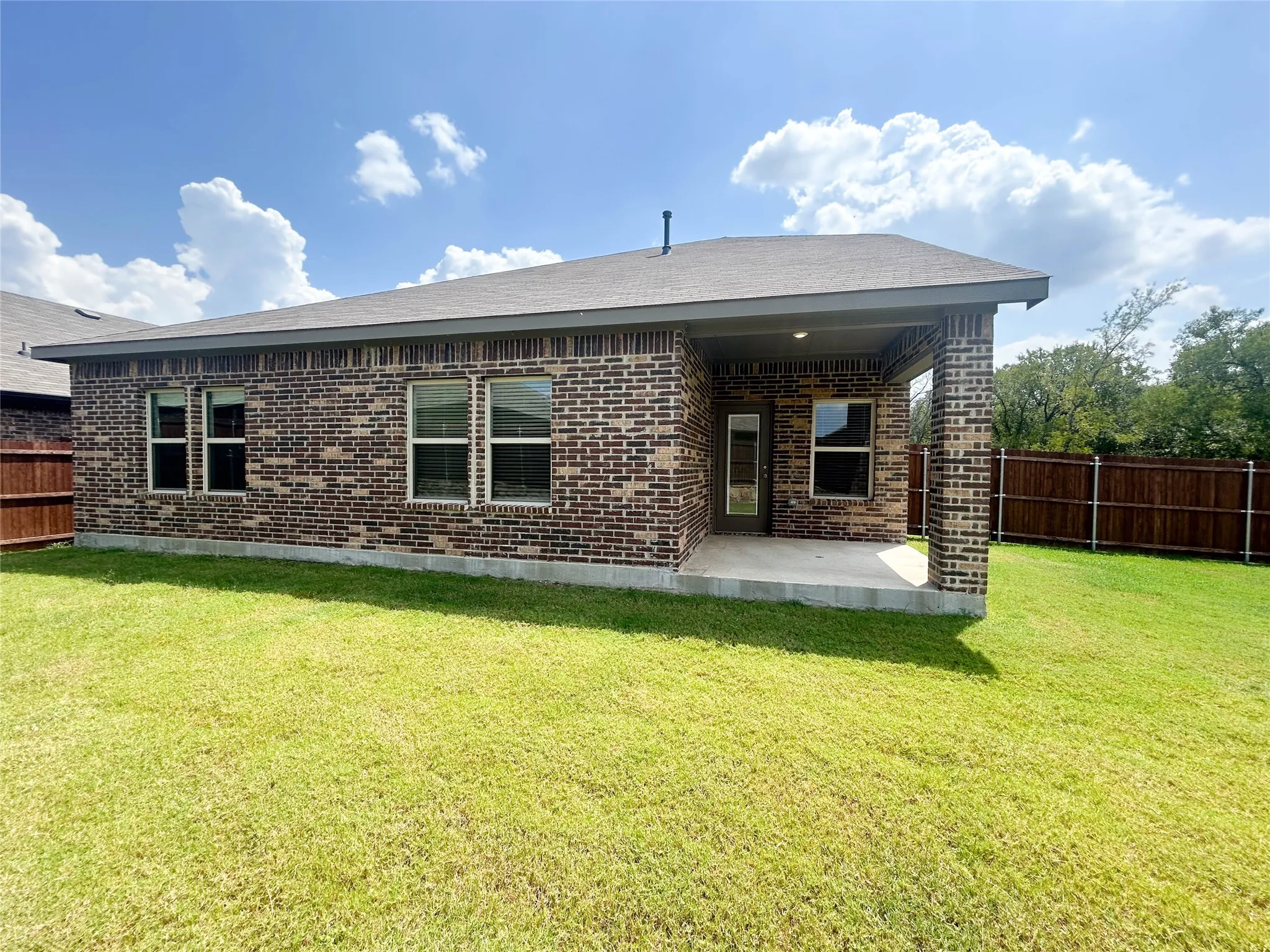 Single Family Residence For Rent in Ellis County , 935 Keystone Court, Ferris, Texas 75125, 4 Bedroom, 3 Bathroom, 2 Garage spaces, 2,124 Sqft, built in 2023, mls#21399761, Real Estate Agent in Ferris, Homes For Rent in Ellis county, Homes For Rent in Ferris, Realtor in Ferris Texas, Real Estate Brokerage Independent Realty Texas, Luminita Cordes Realtor